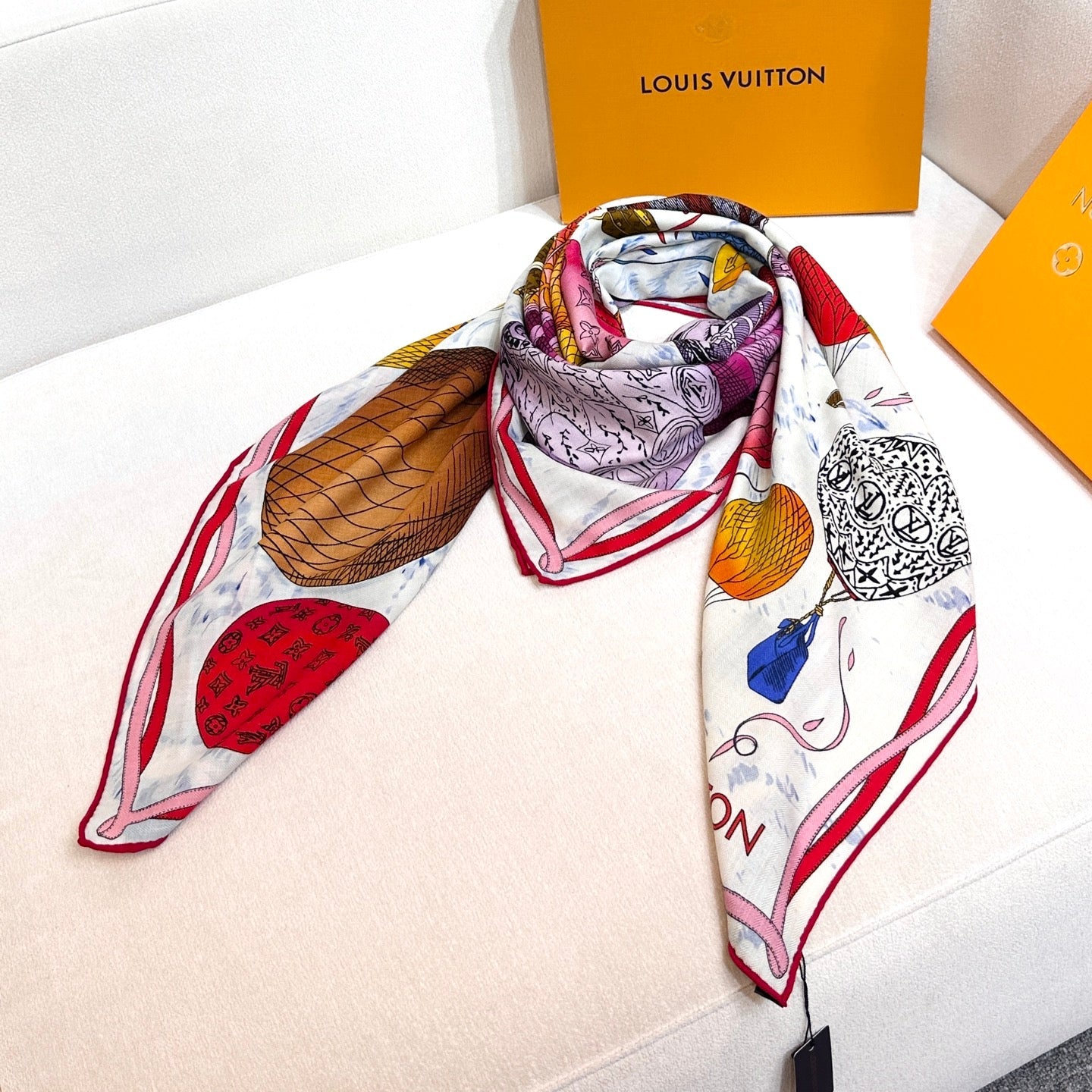 LV urkish Hot Air Balloon Scarf 140cm Colorful Cashmere 971102