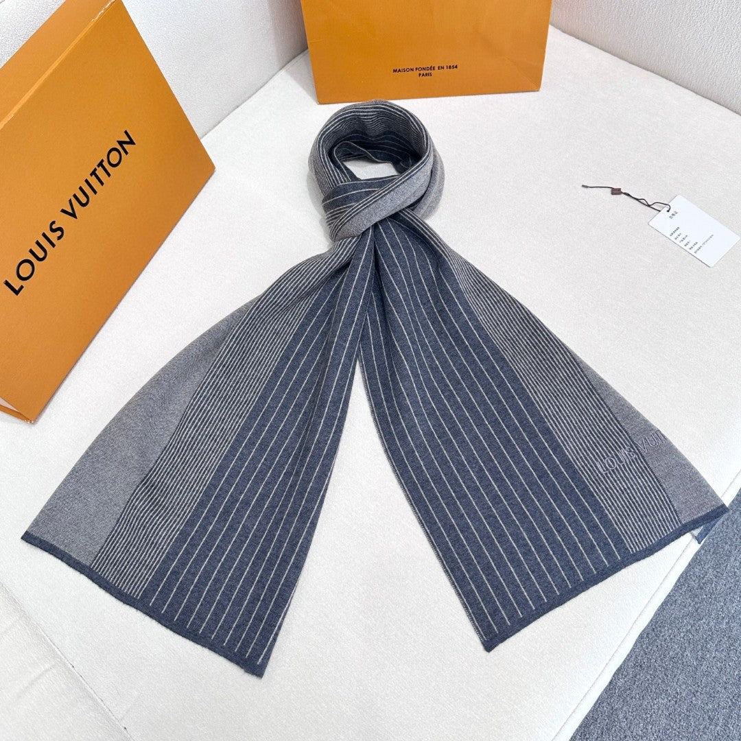 LV Selling High-End Men's Scarf 180cm Dark Blue Cashmere 971097