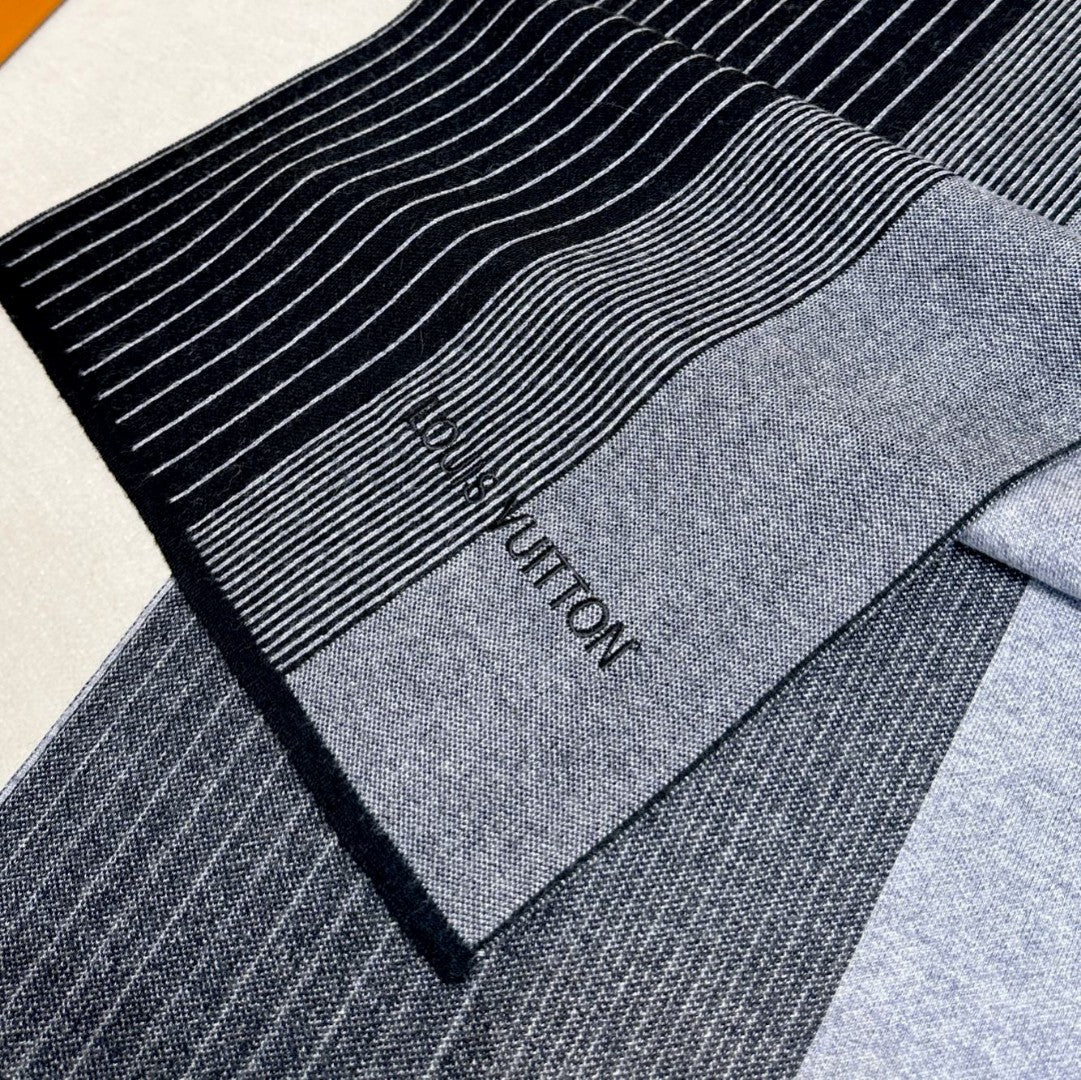 LV Selling High-End Men's Scarf 180cm Black Cashmere 971098