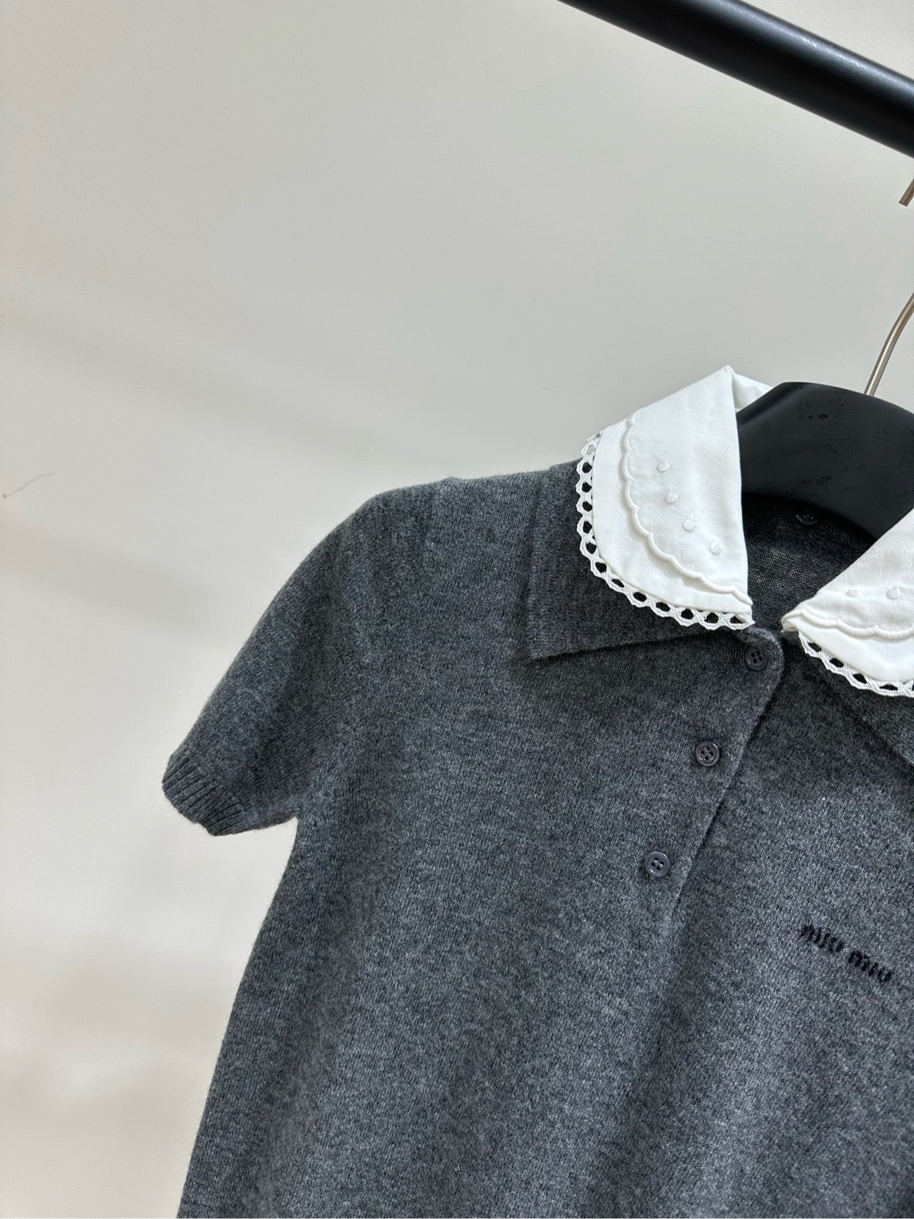 Miumiu 2026 Lace Peter Pan Collar Polo Knit Short-Sleeve T-Shirt Grey Cashmere
