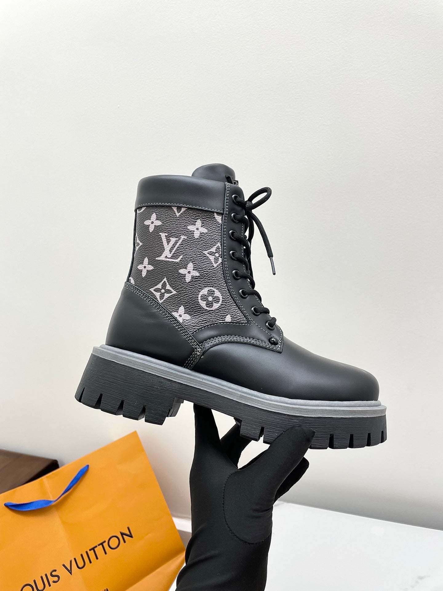 LV 25  Ankle Boots Black Monogram Cowhide 576224