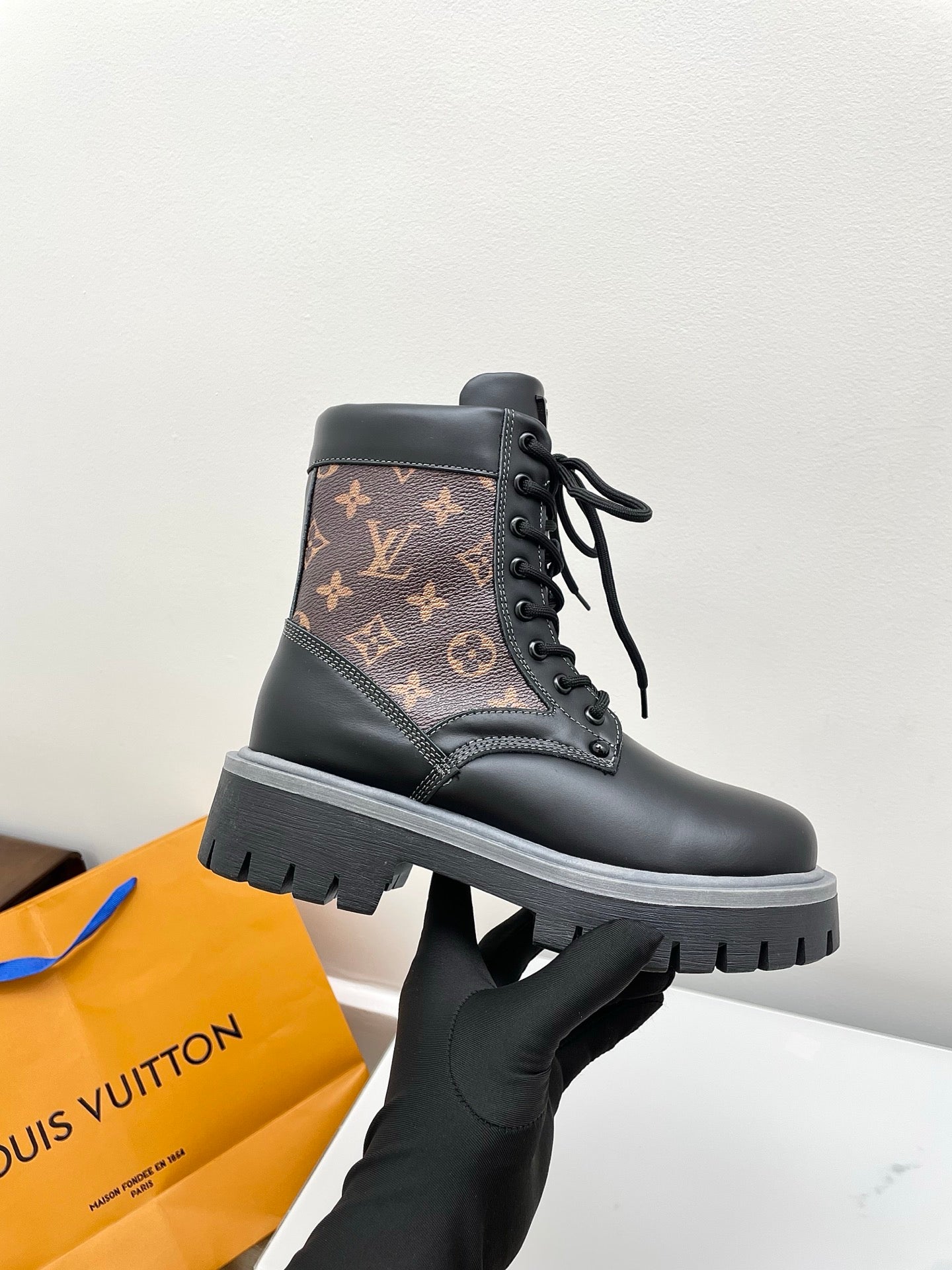 LV 25  Ankle Boots Black Brown Monogram Cowhide 576225