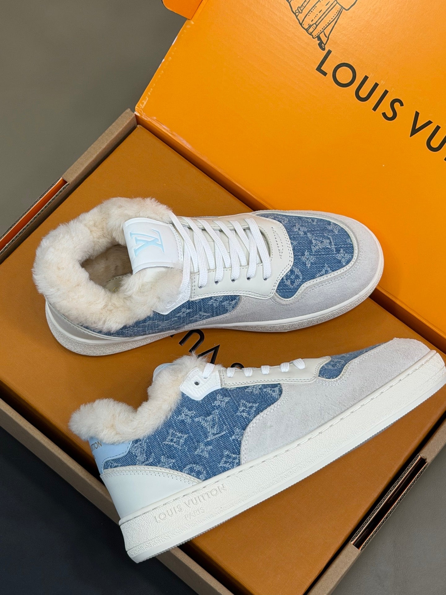 LV 25 Classic Sneakers Light Gray Blue Denim Suede 576946