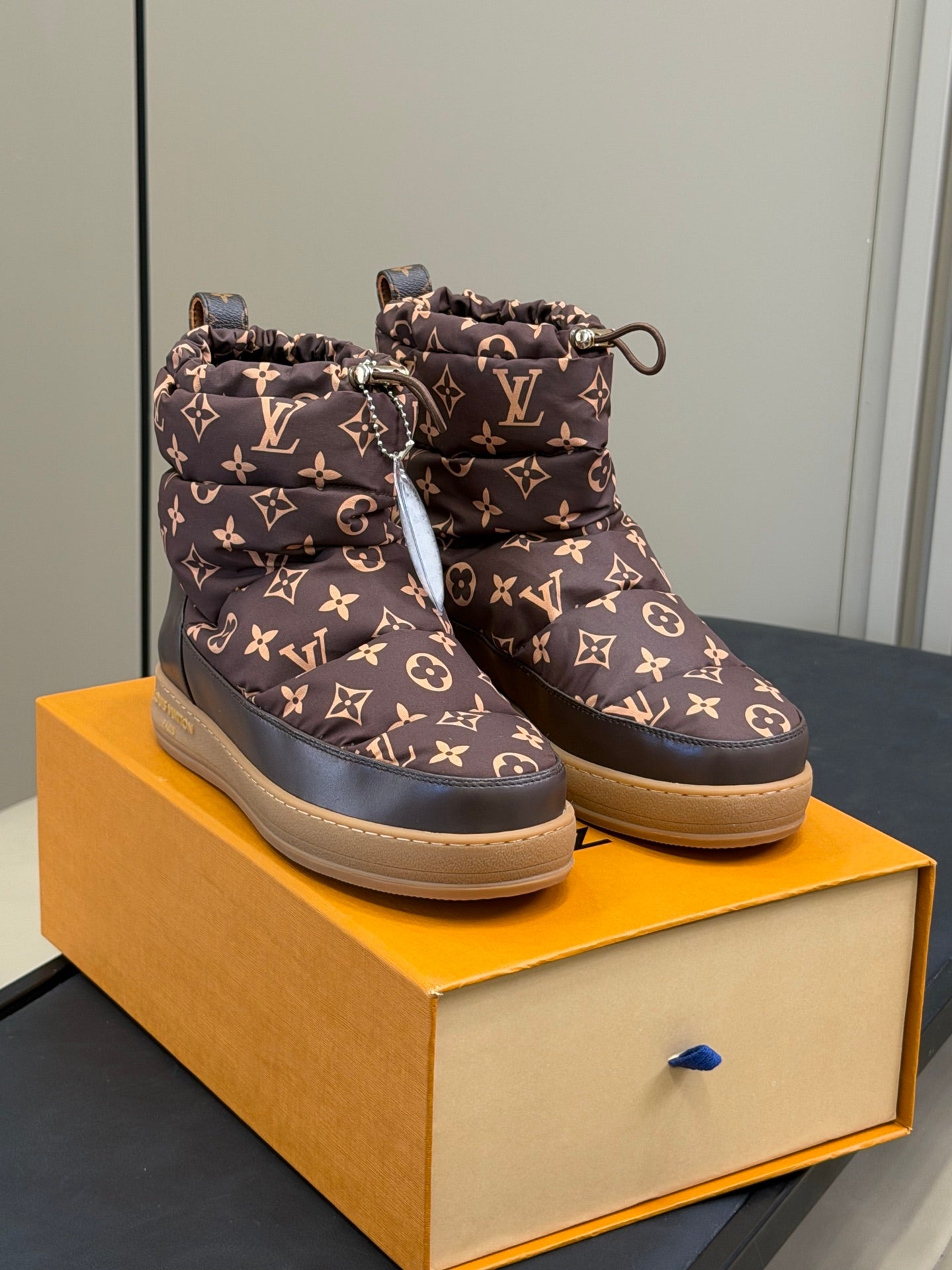 LV 25 Snow Boots Brown Leather Canvas 576938