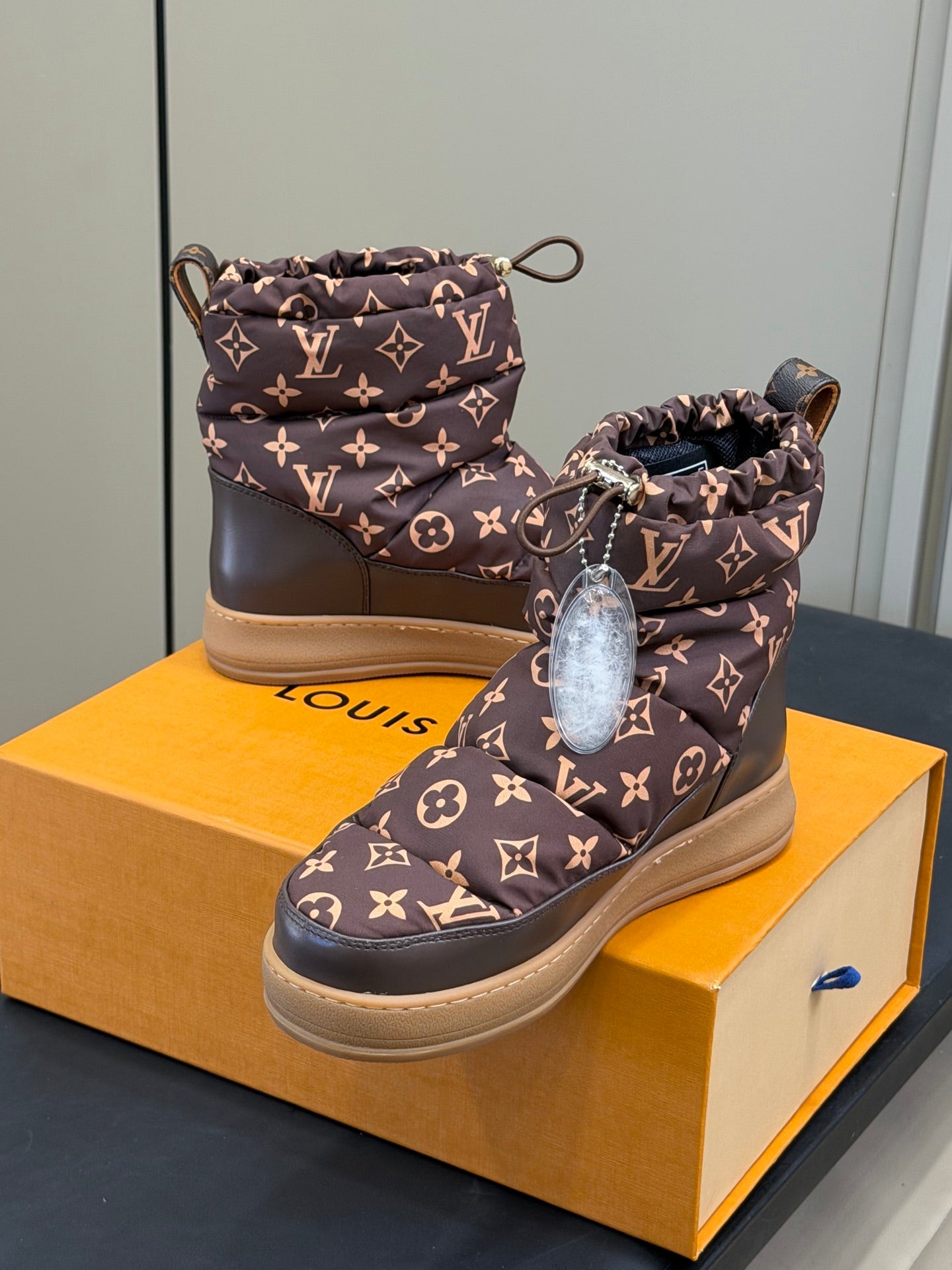 LV 25 Snow Boots Brown Leather Canvas 576938