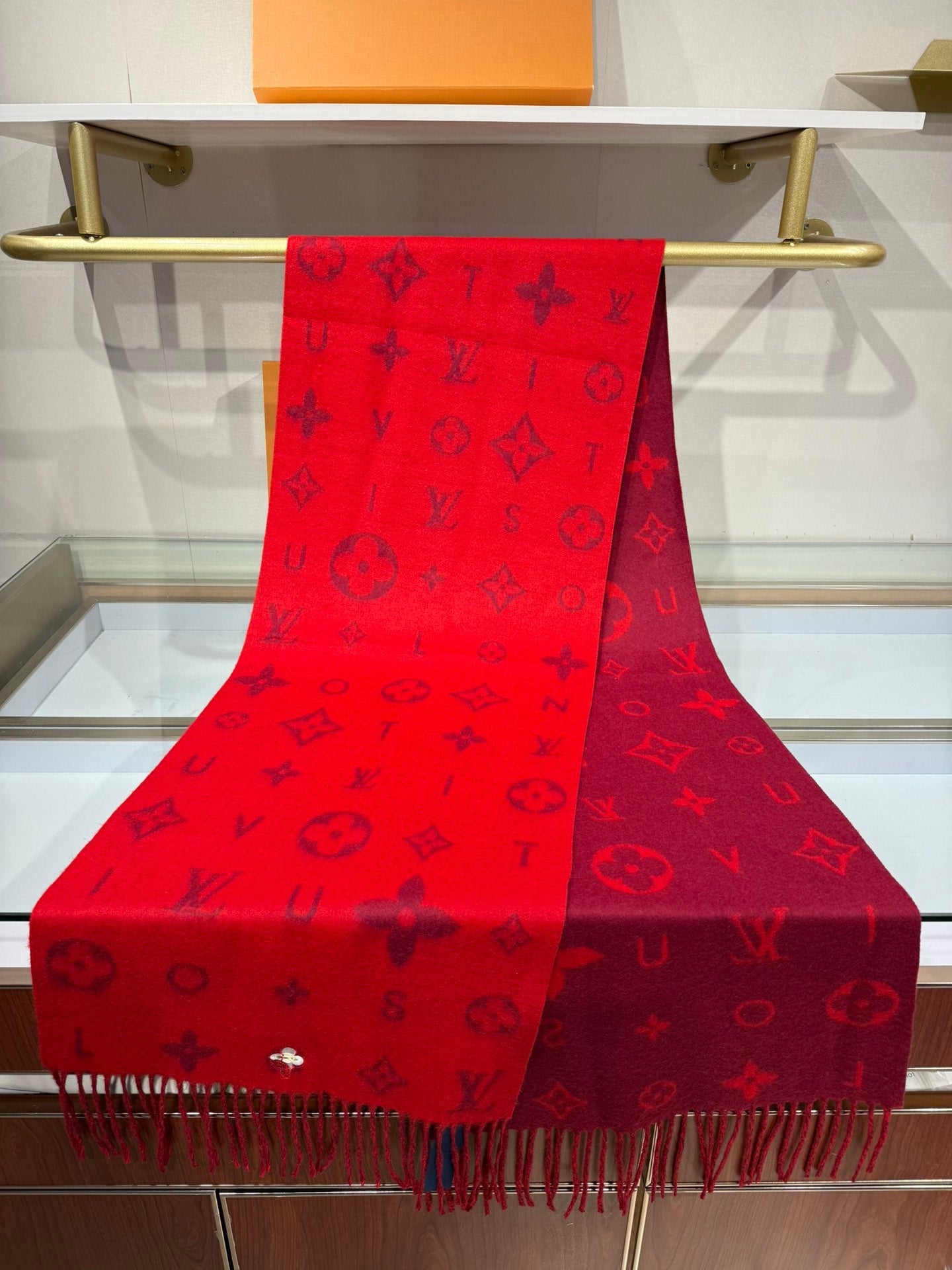 LV Reykjavik Monogram Scarf 220cm Red Cashmere 969395