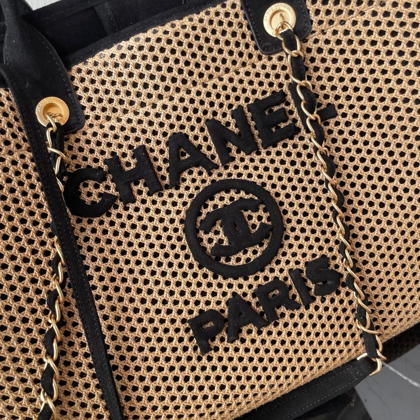 CC 25 Deauville Tote Bag 38cm Beige Black Crochet Suede