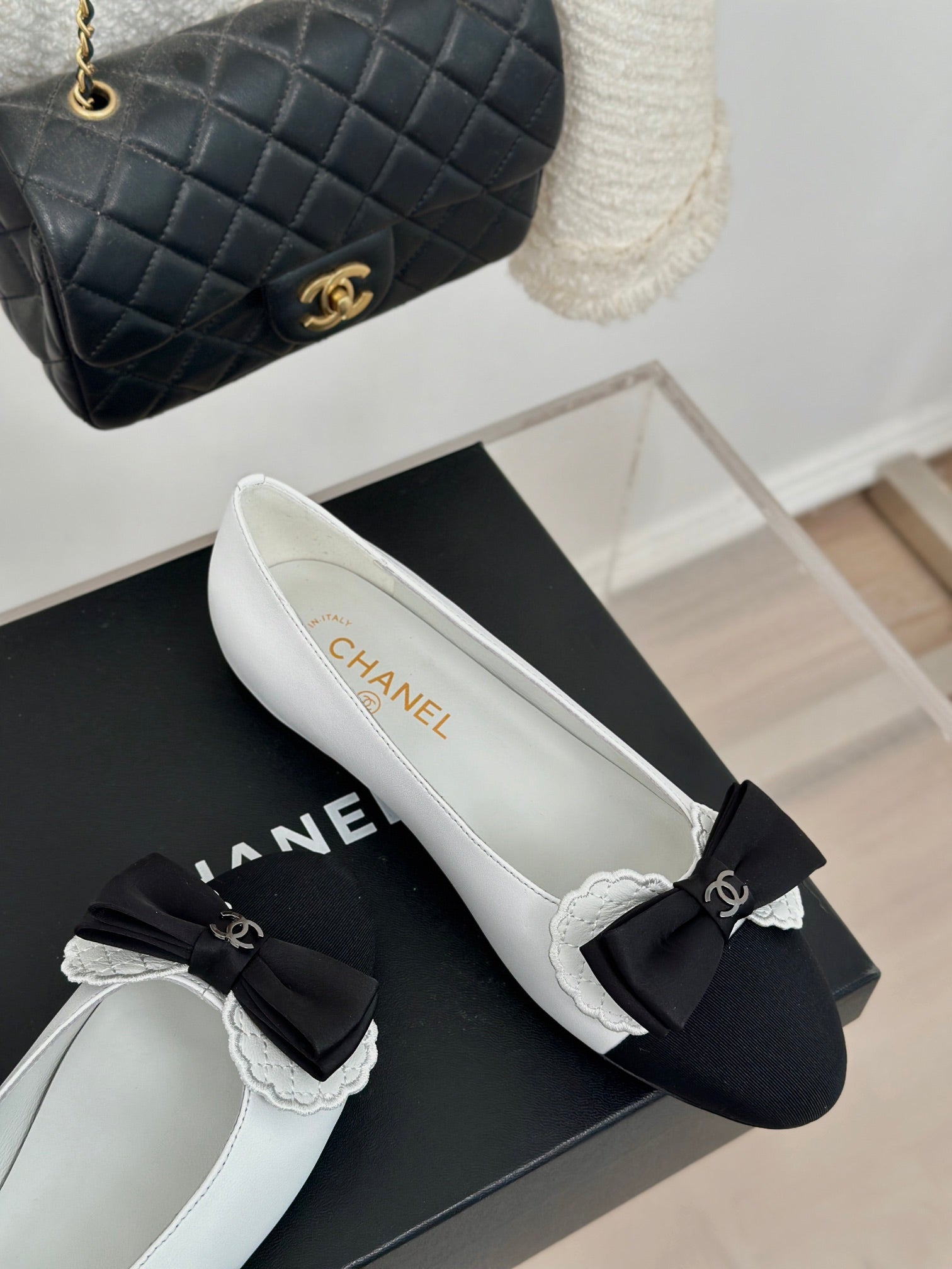 CC Ballet Flats White With Bow Lambskin