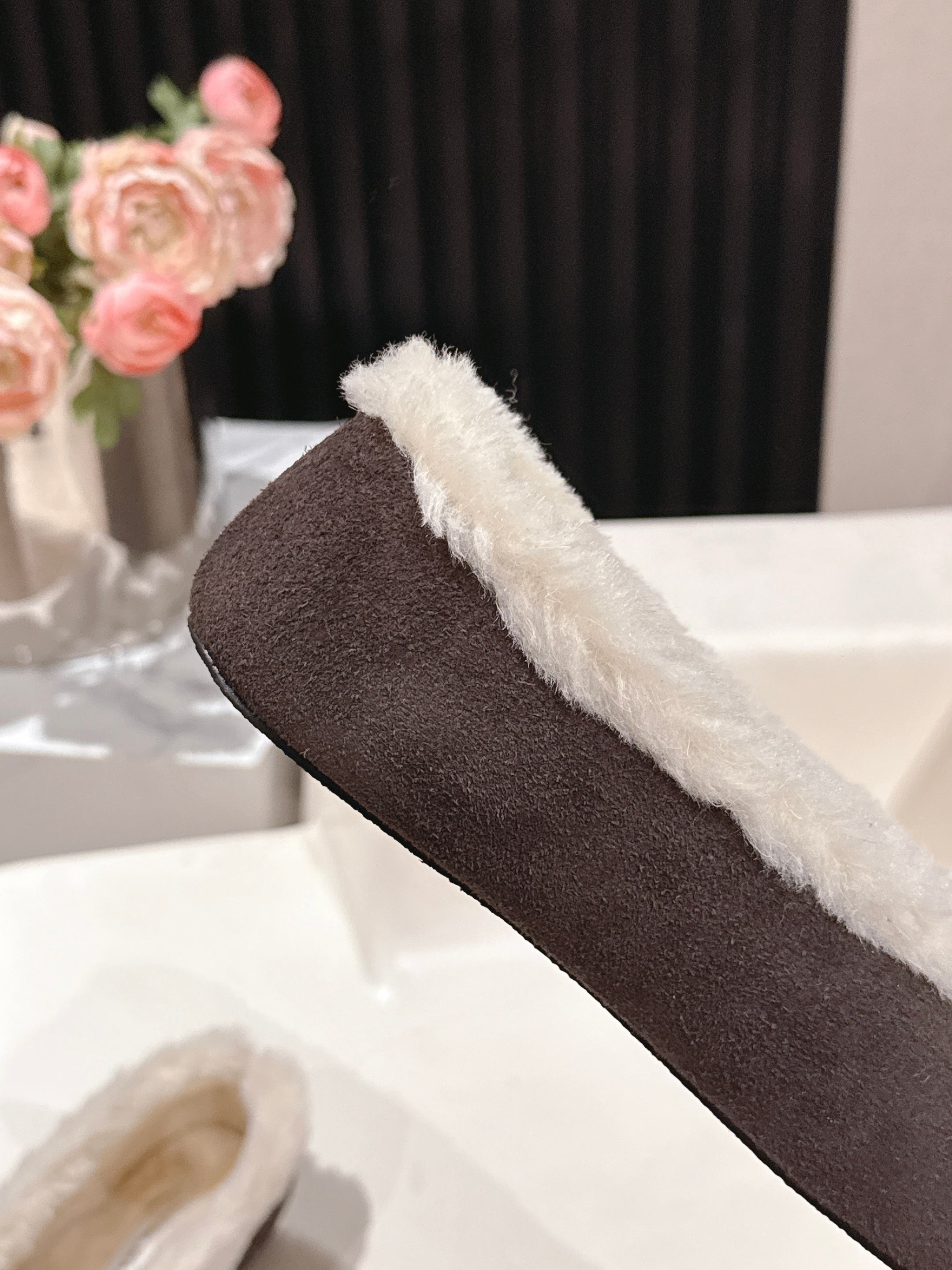 The Row 2025 Fur-lined Flat Shoe Dark Brown mix White Suede Wool 560506
