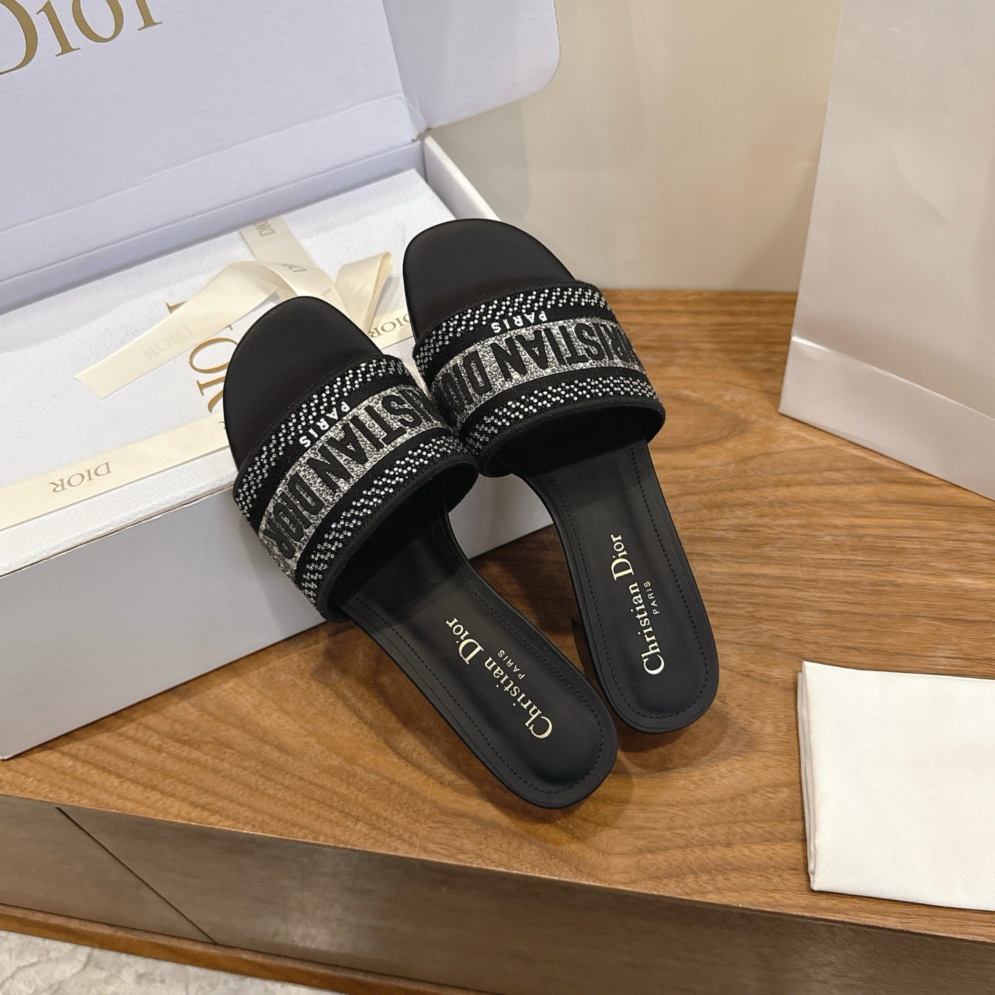 CD 26s Embroidered Sandals Black Canvas Leather 685617