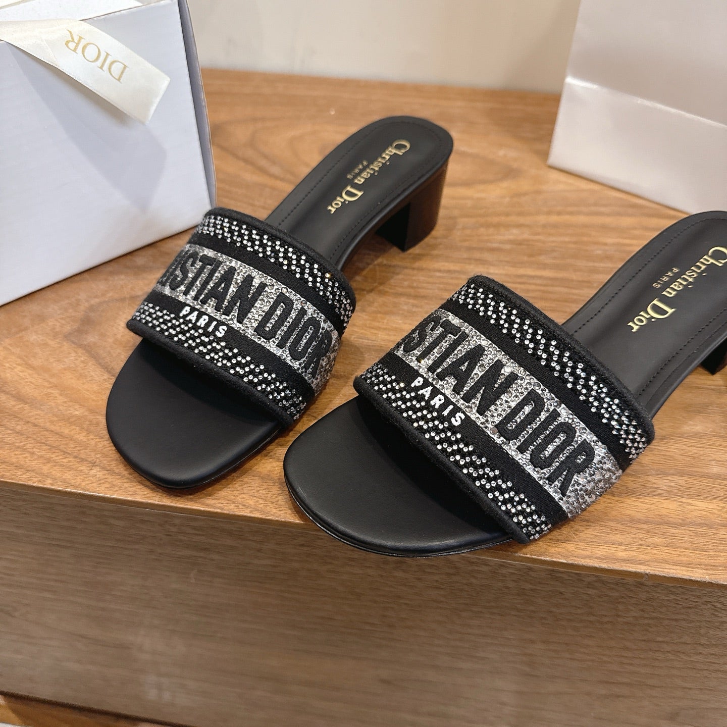 CD 26s Embroidered Sandals Black Canvas Leather 685617
