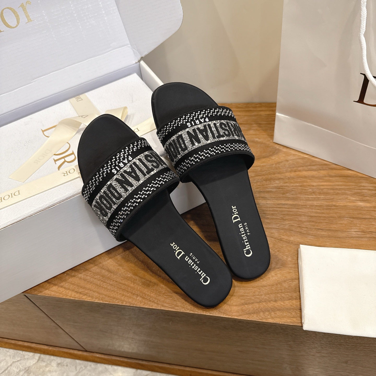 CD 26s Embroidered Sandals Black Canvas Leather 685617