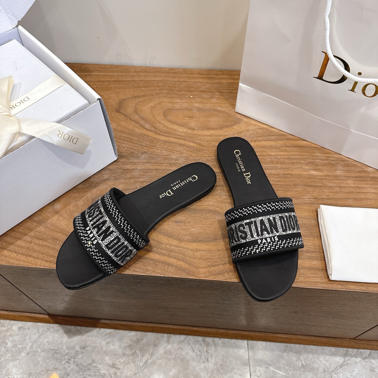 CD 26s Embroidered Sandals Black Canvas Leather 685617