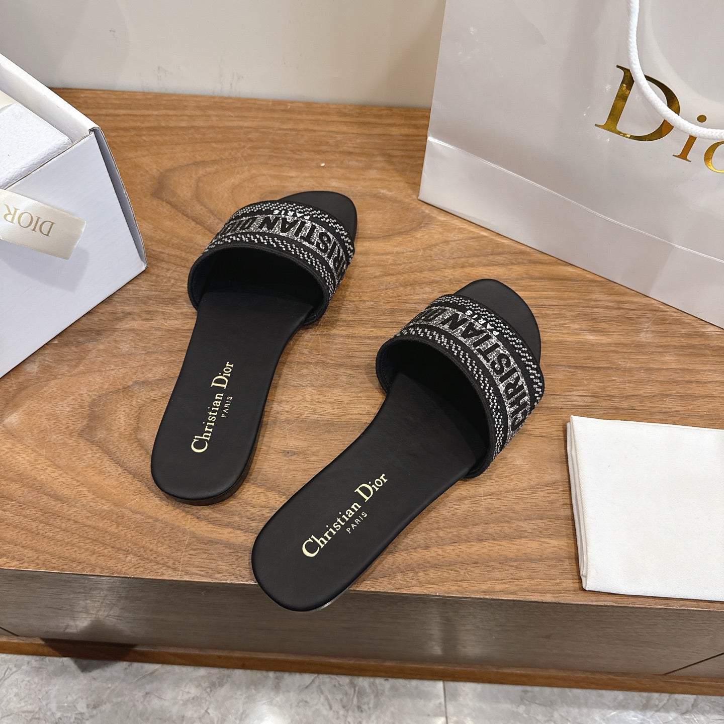 CD 26s Embroidered Sandals Black Canvas Leather 685617