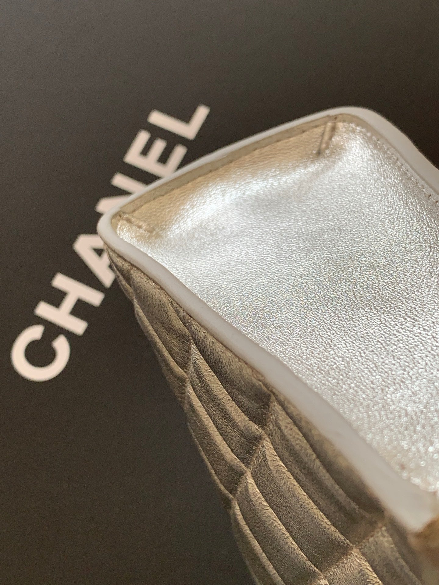 Chanel 25 Christmas Limited Hobo Shoulder Bag Silver Lambskin 324809