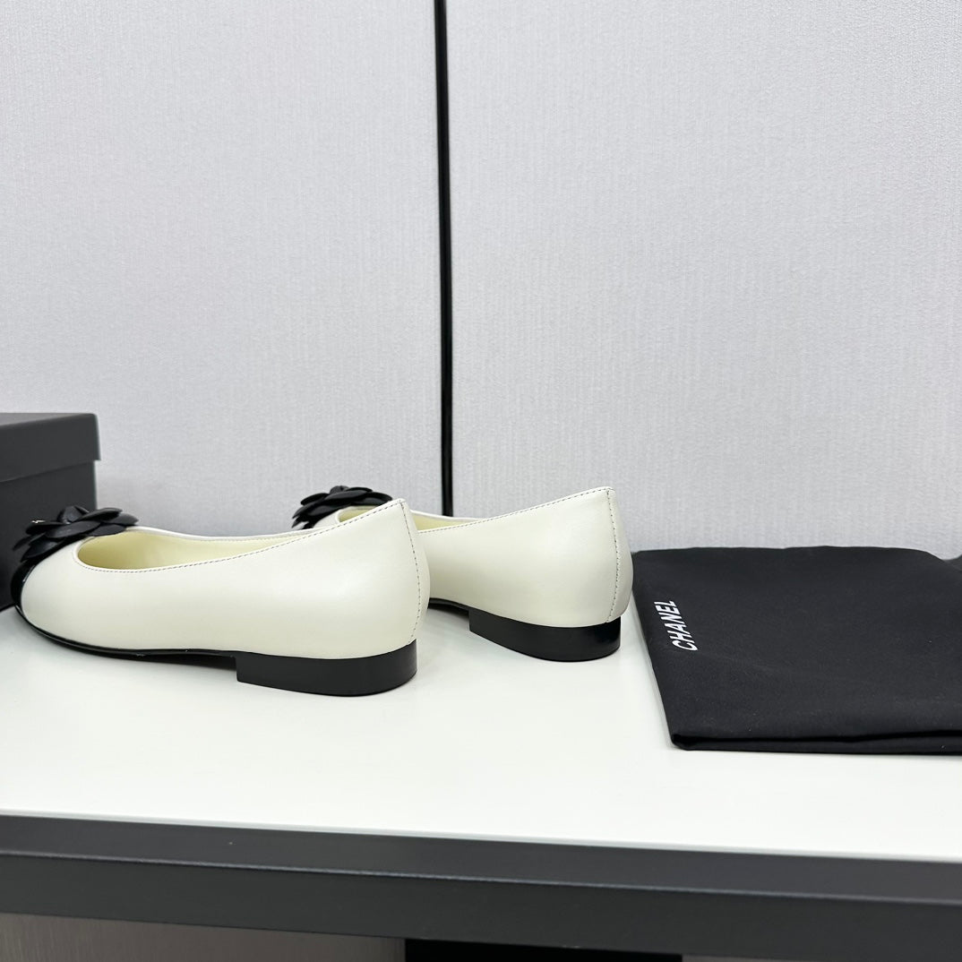 ballet flat flower cream calfskin black patent calfskin
