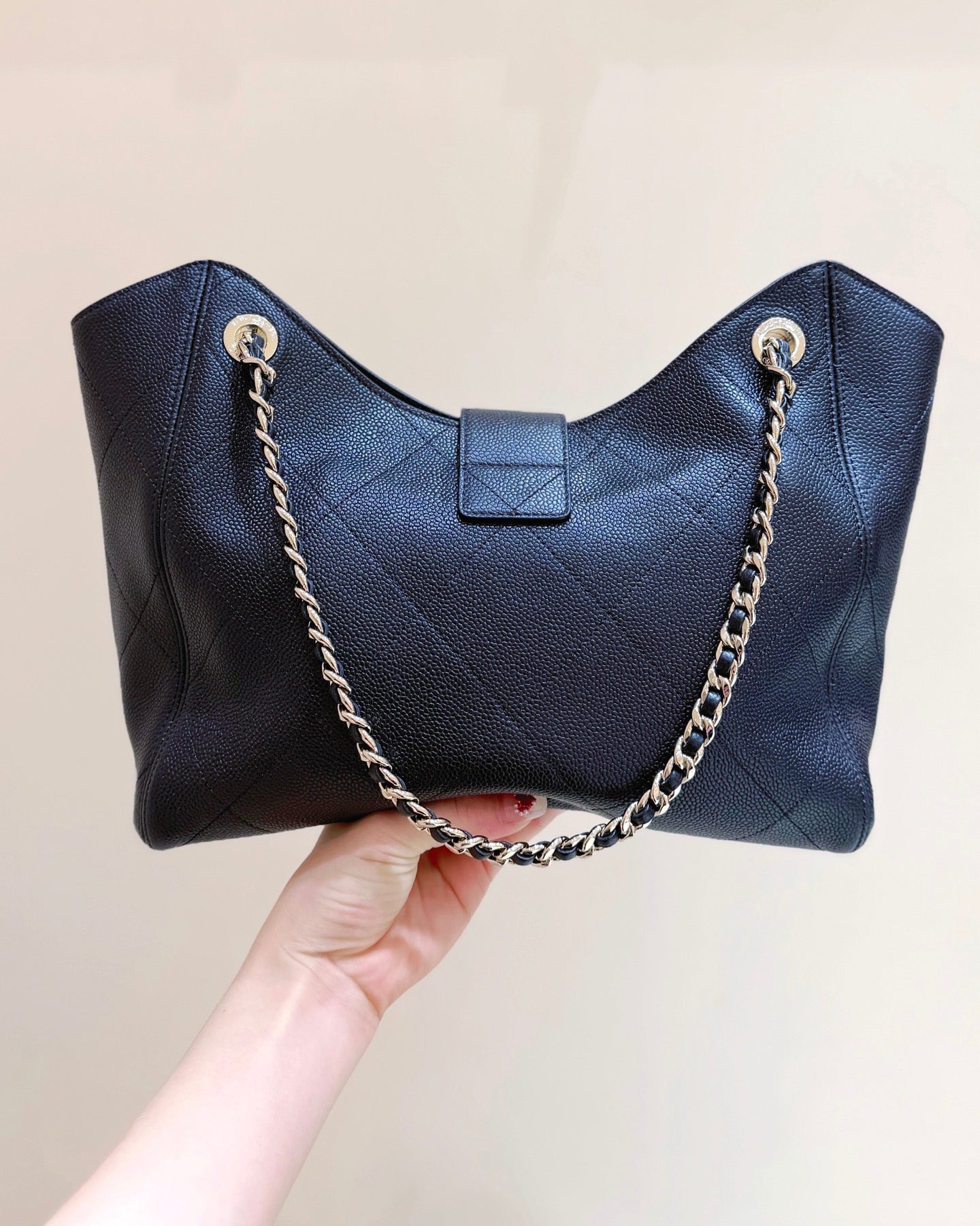 Chanel 2026 Hobo Tote Bag 40cm Black Caviar Calfskin