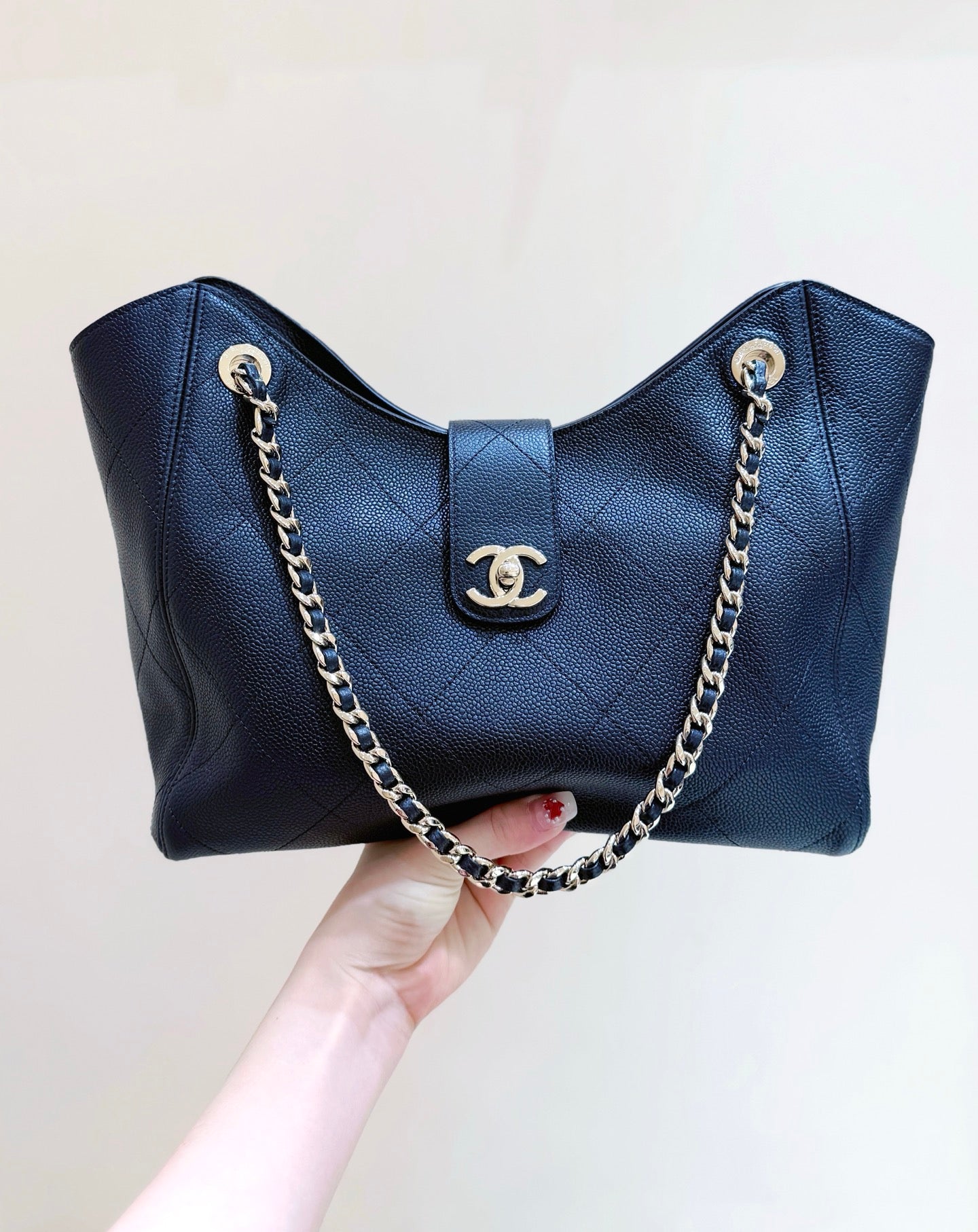 Chanel 2026 Hobo Tote Bag 40cm Black Caviar Calfskin