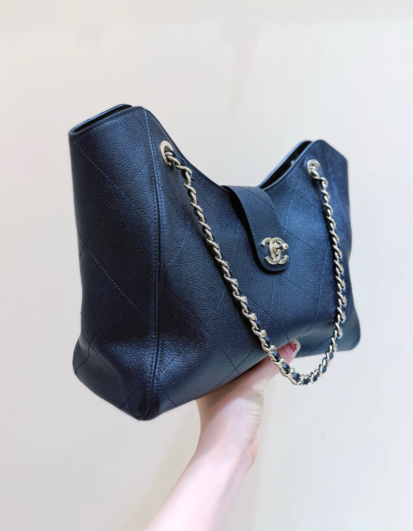 Chanel 2026 Hobo Tote Bag 40cm Black Caviar Calfskin