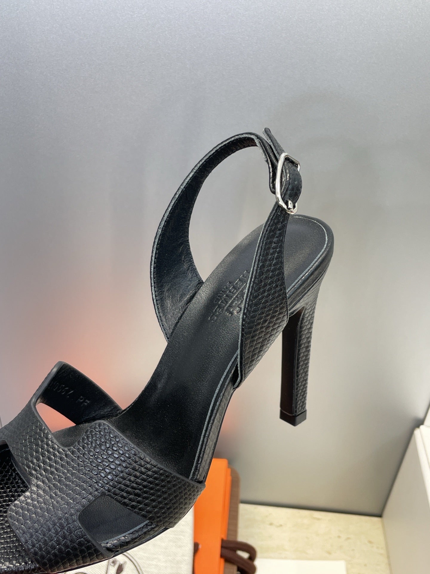 HM 26ss High Heel Sandals 105 Black Cowhide 607116