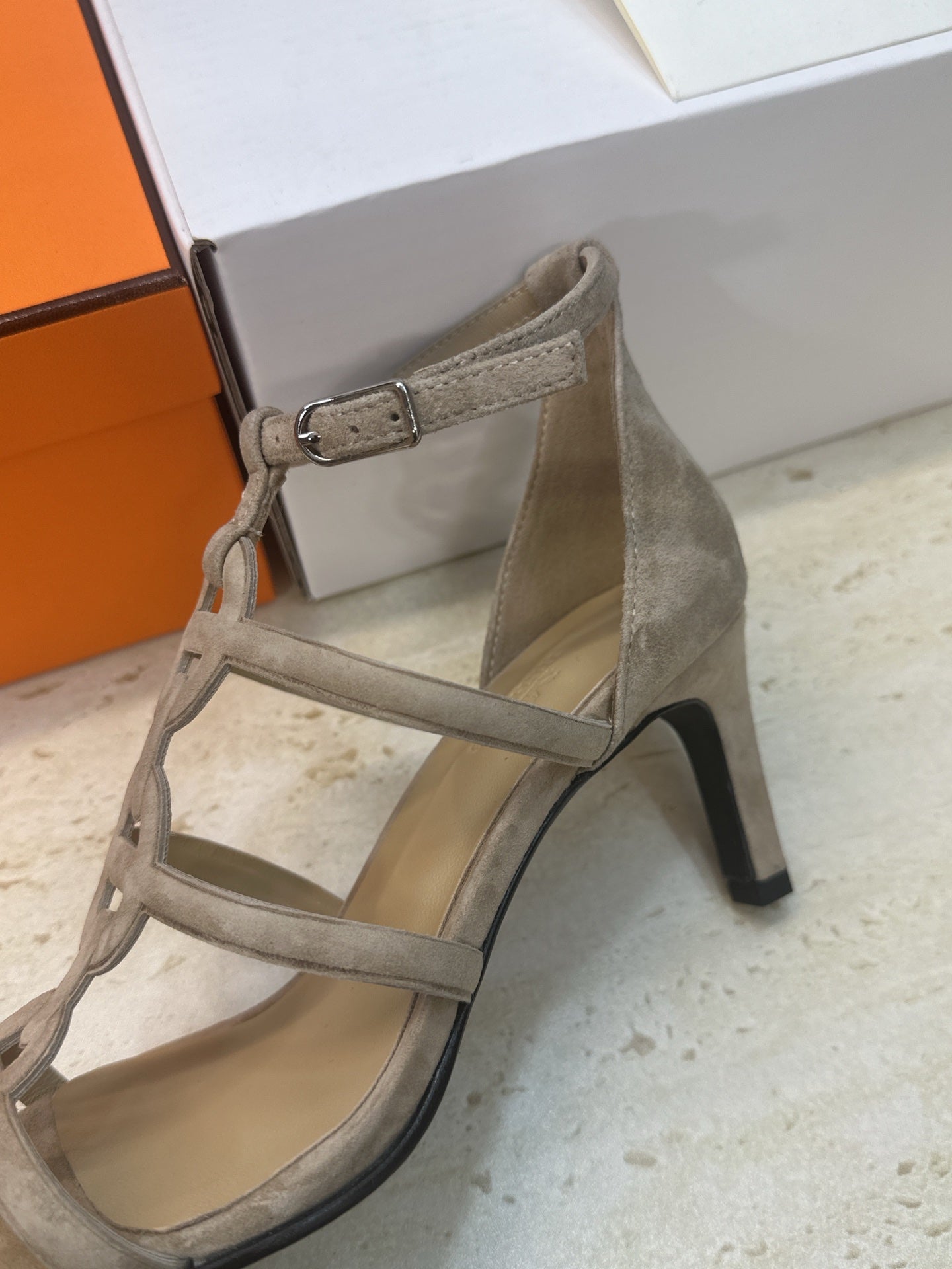 HM 26ss High Heels Sandals 70 Beige Suede 633220