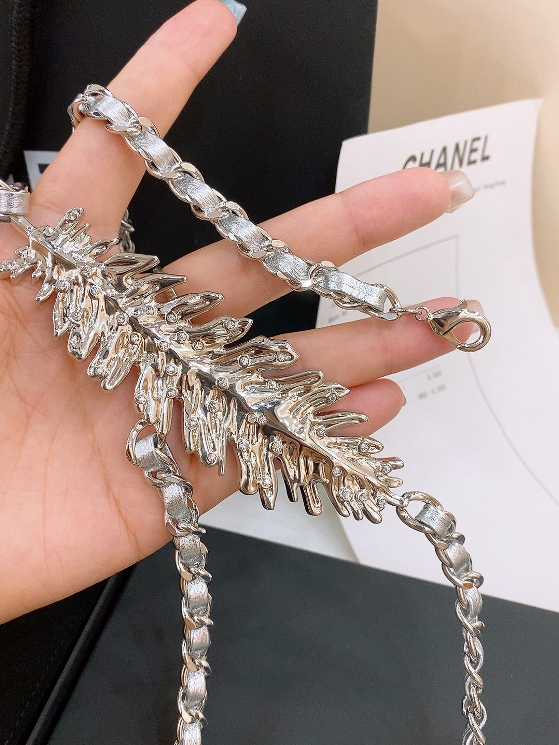 Chanel 2026 Crystal Leaf Chain Belt 214352