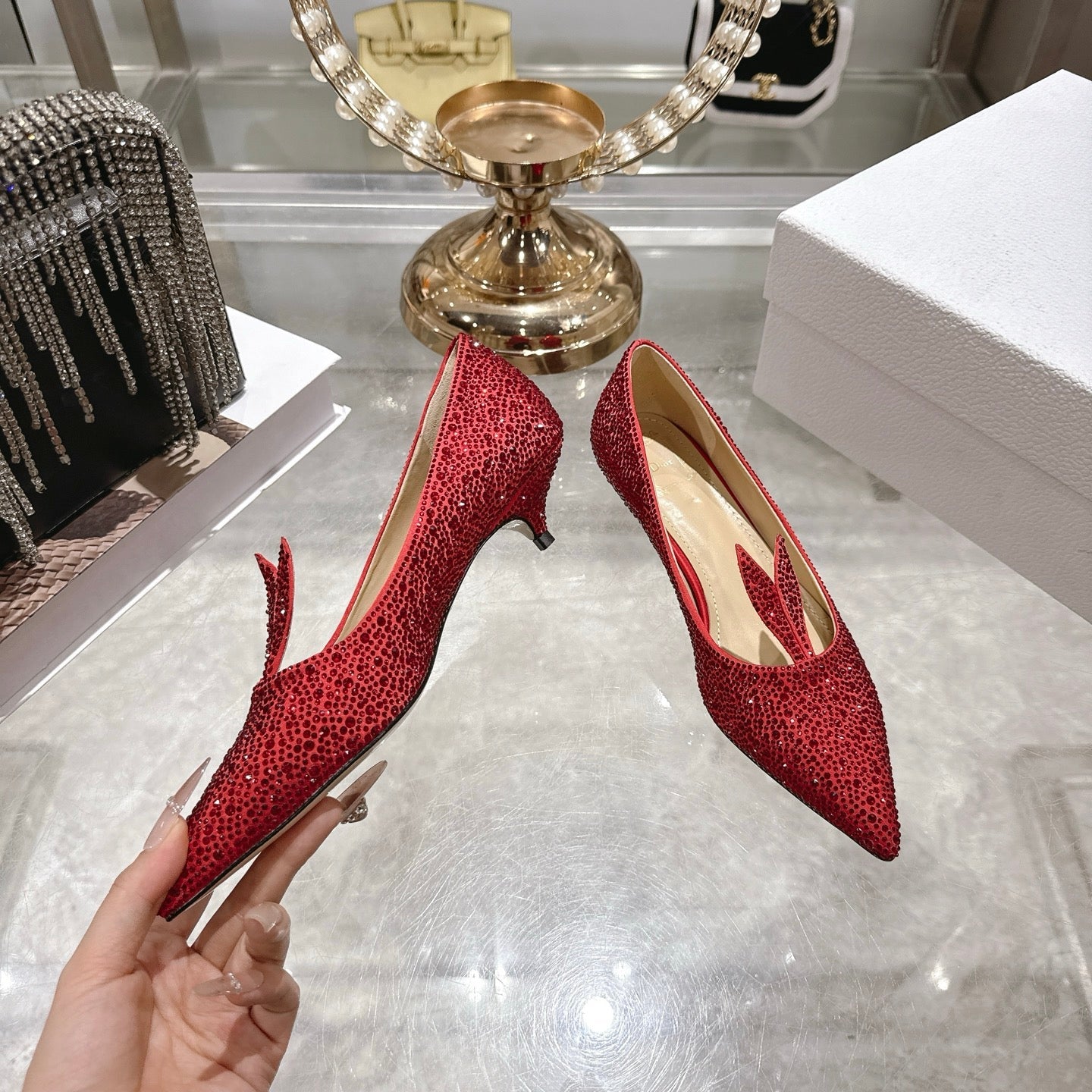 CD 26 Pump 35mm Red Full Diamond Sheepskin 592200