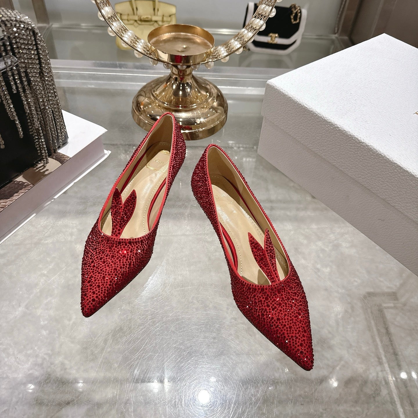 CD 26 Pump 35mm Red Full Diamond Sheepskin 592200