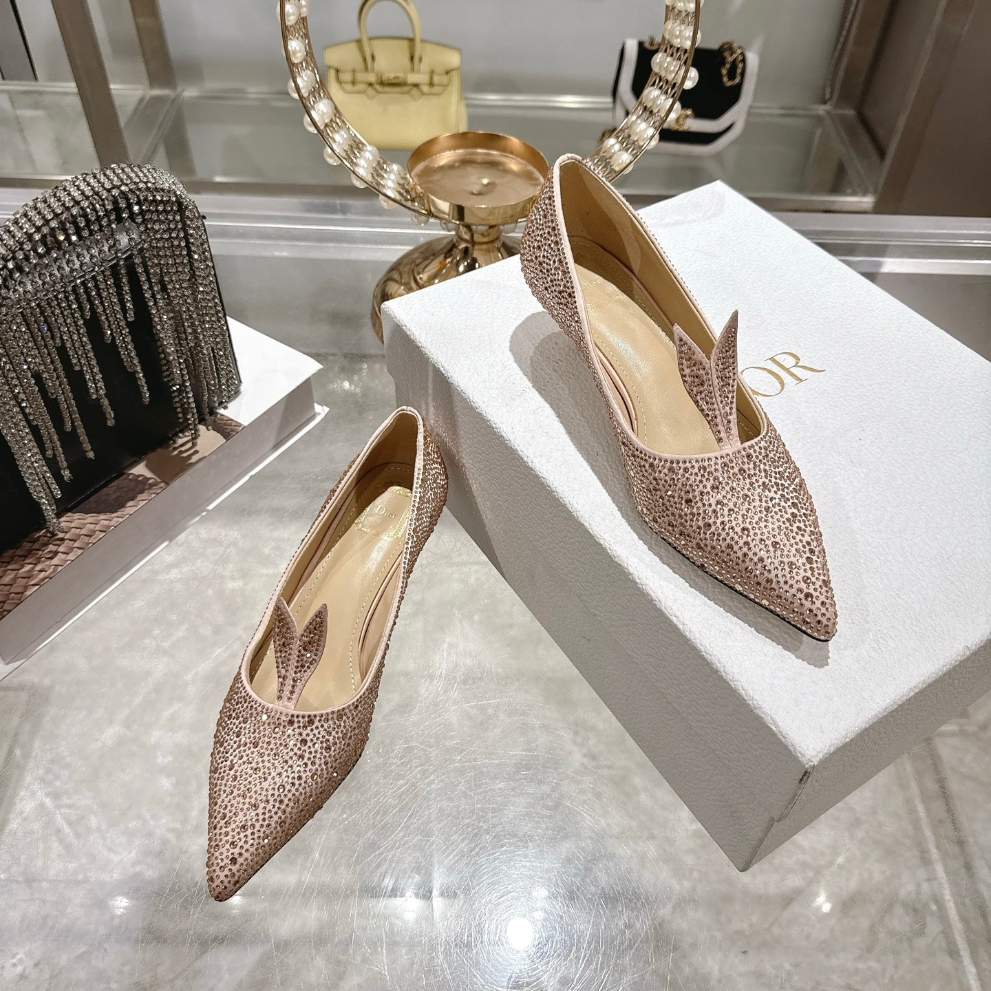 CD 26 Pump 35mm Beige Full Diamond Sheepskin 592201