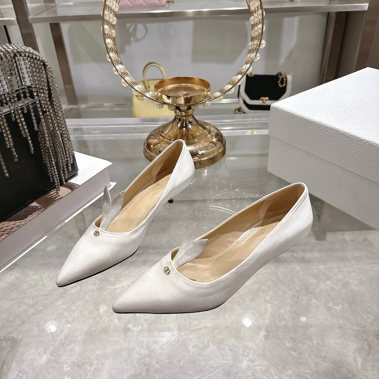 CD 26 Pump 35mm Ivory Silk Satin 592203