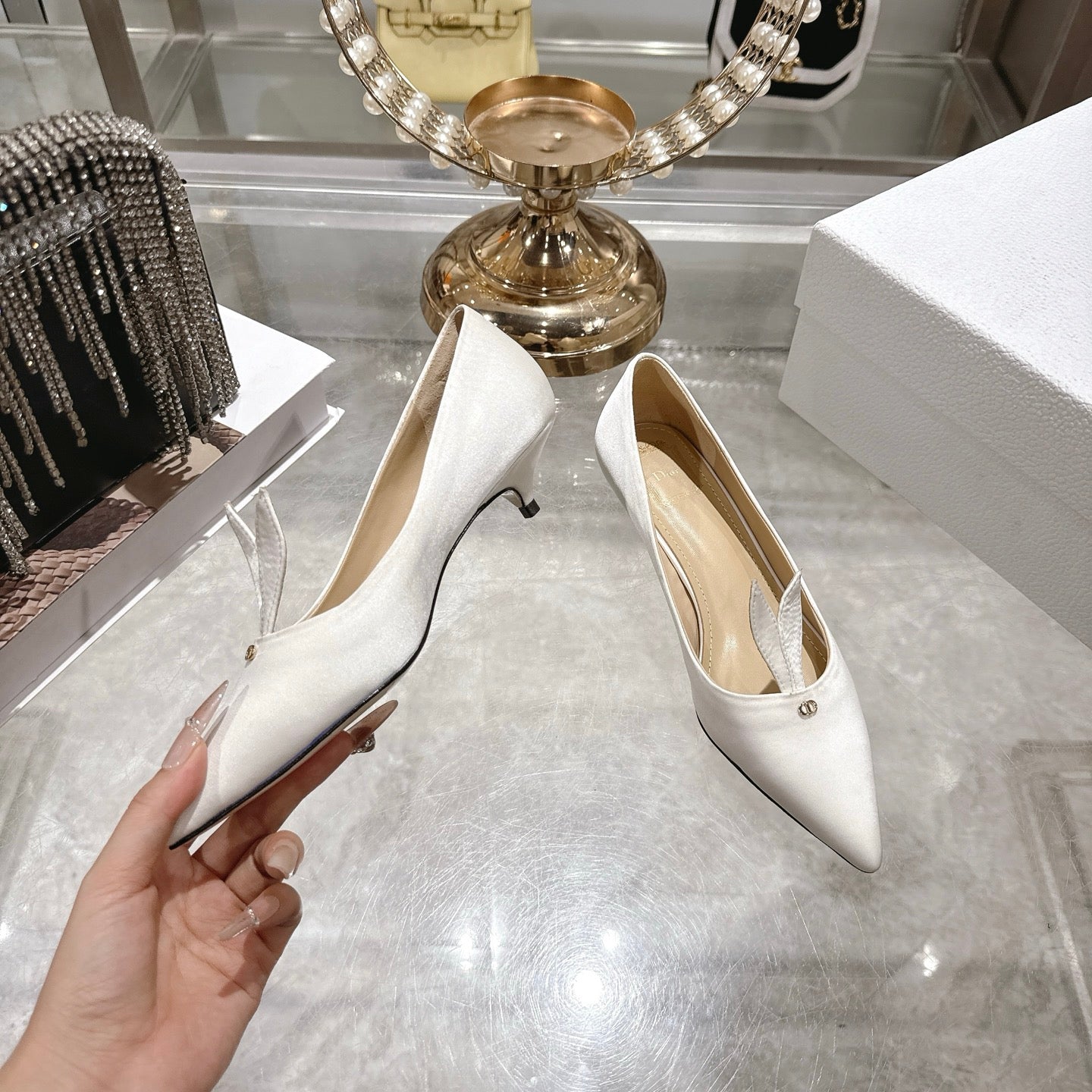 CD 26 Pump 35mm Ivory Silk Satin 592203