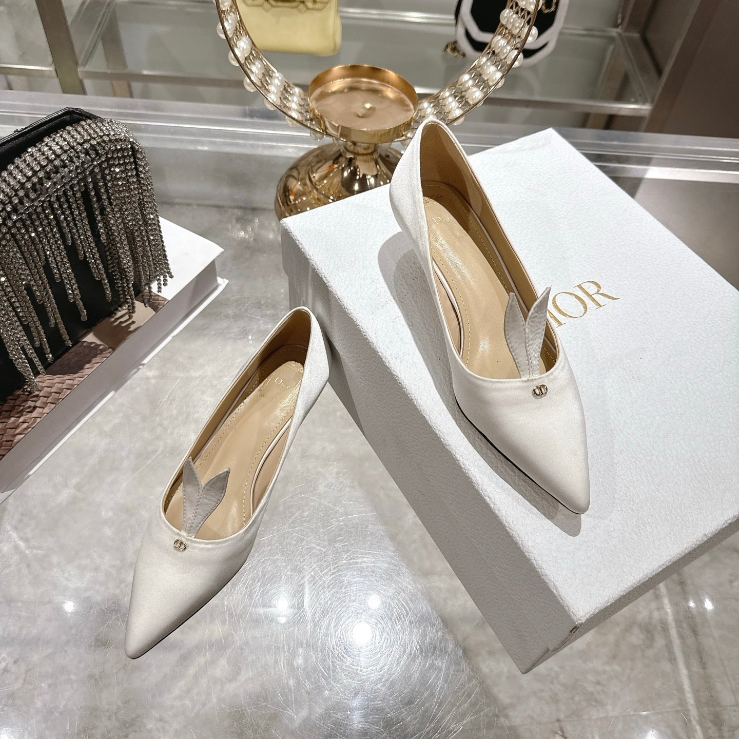 CD 26 Pump 35mm Ivory Silk Satin 592203