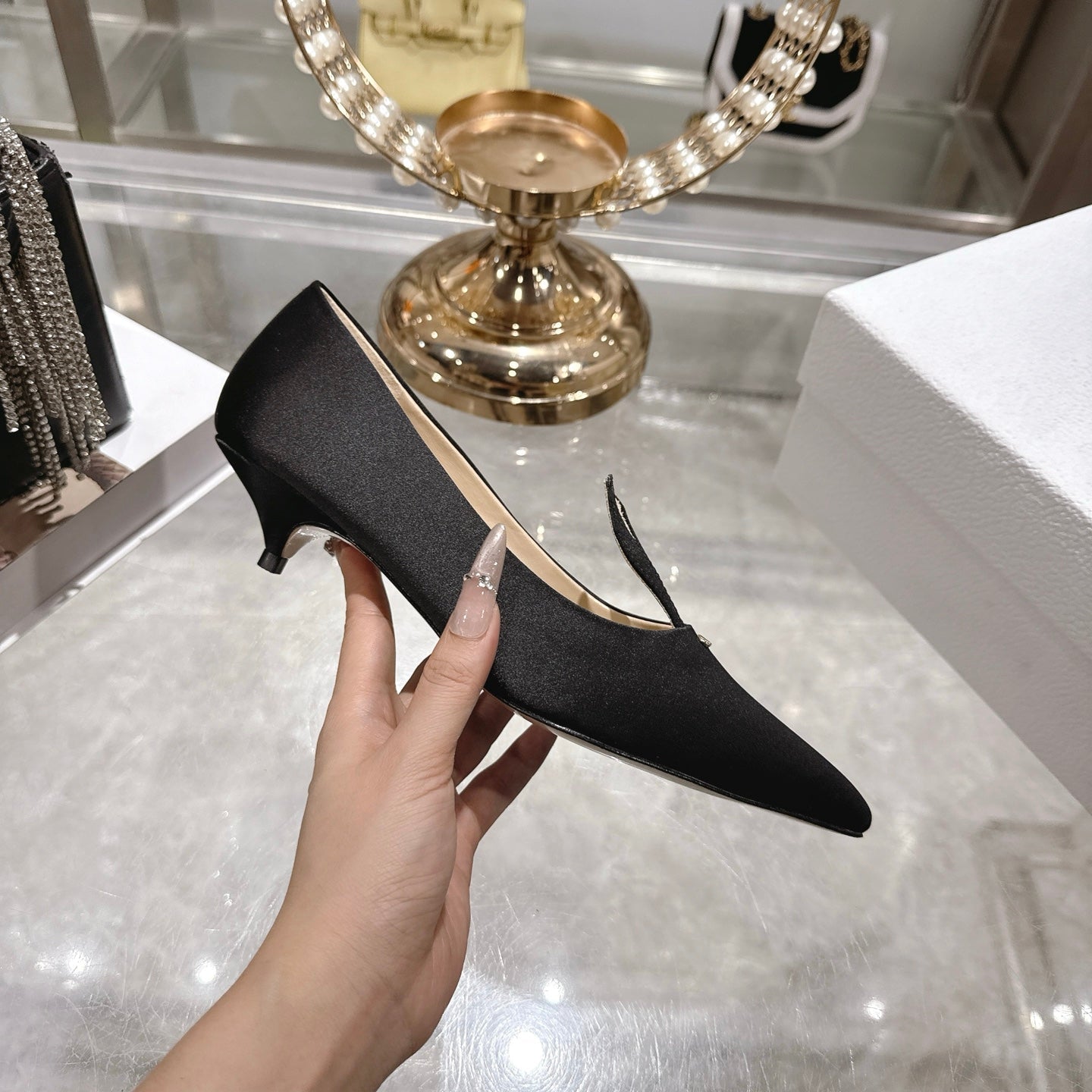 CD 26 Pump 35mm Black Silk Satin 592204