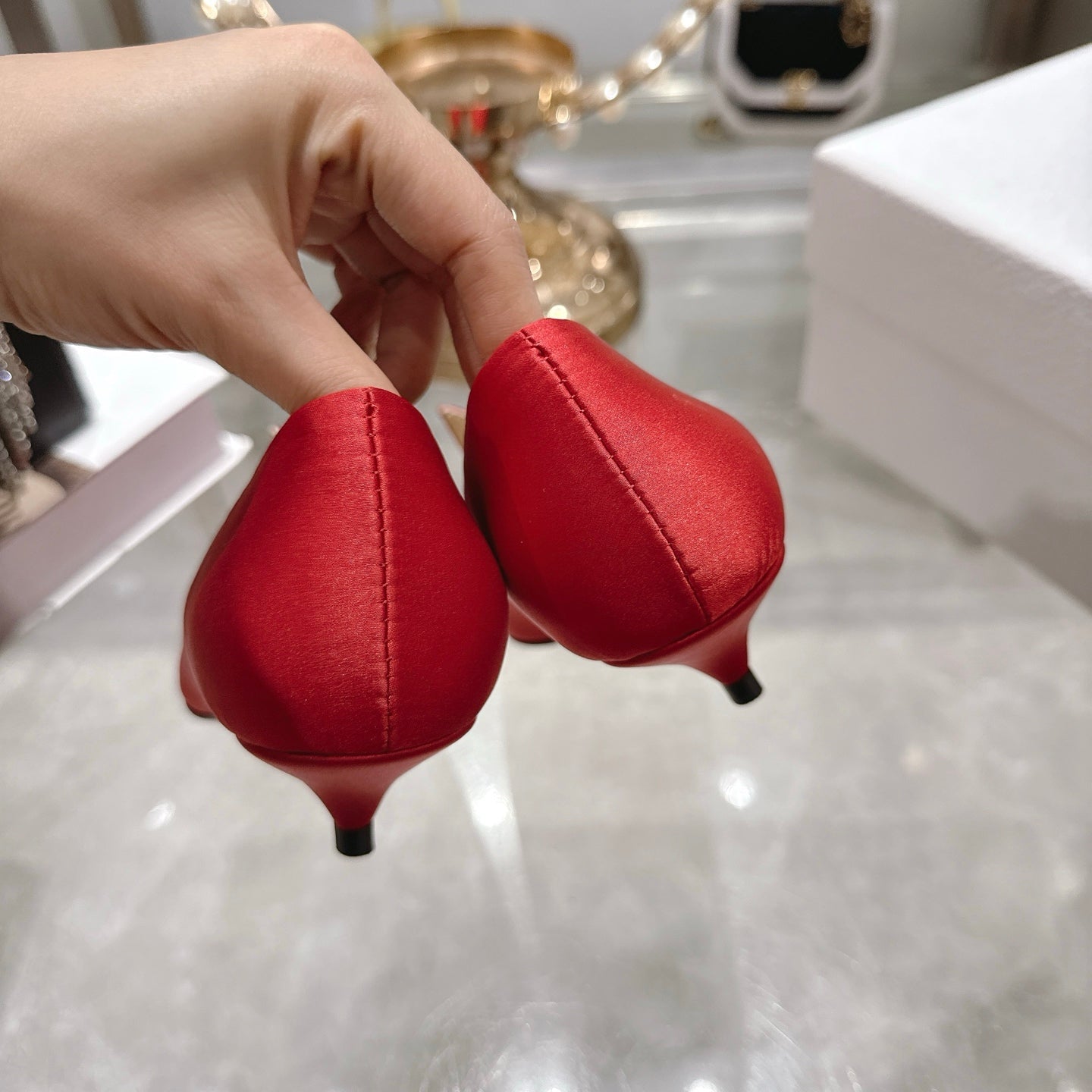 CD 26 Pump 35mm Red Silk Satin 592205