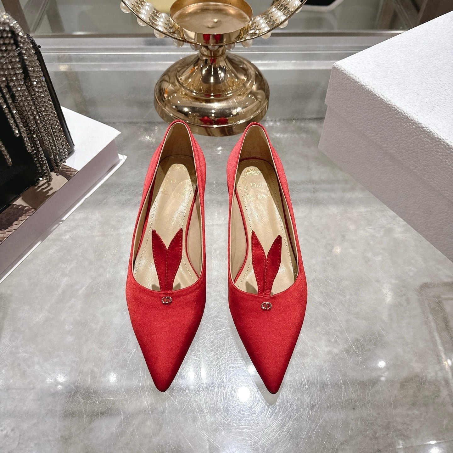 CD 26 Pump 35mm Red Silk Satin 592205