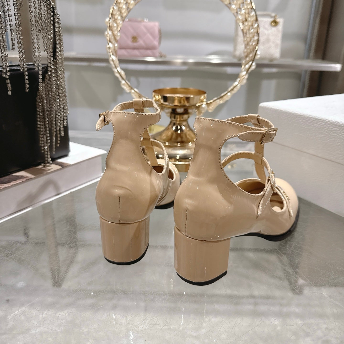 CD 26 Heel Mary Jane 40 Beige Patent Leather 592221
