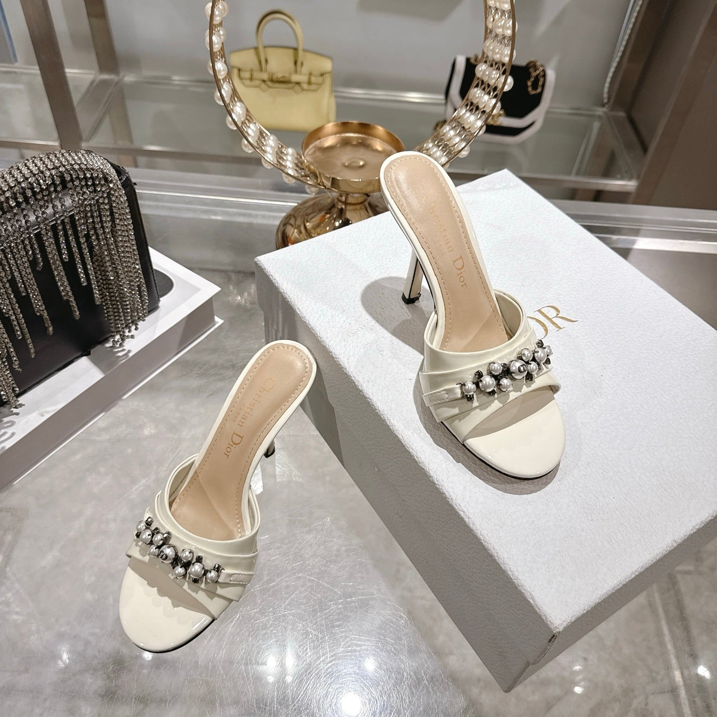 CD 26 High-Heeled Mules 85mm Pearl Ivory Patent Leather 592252