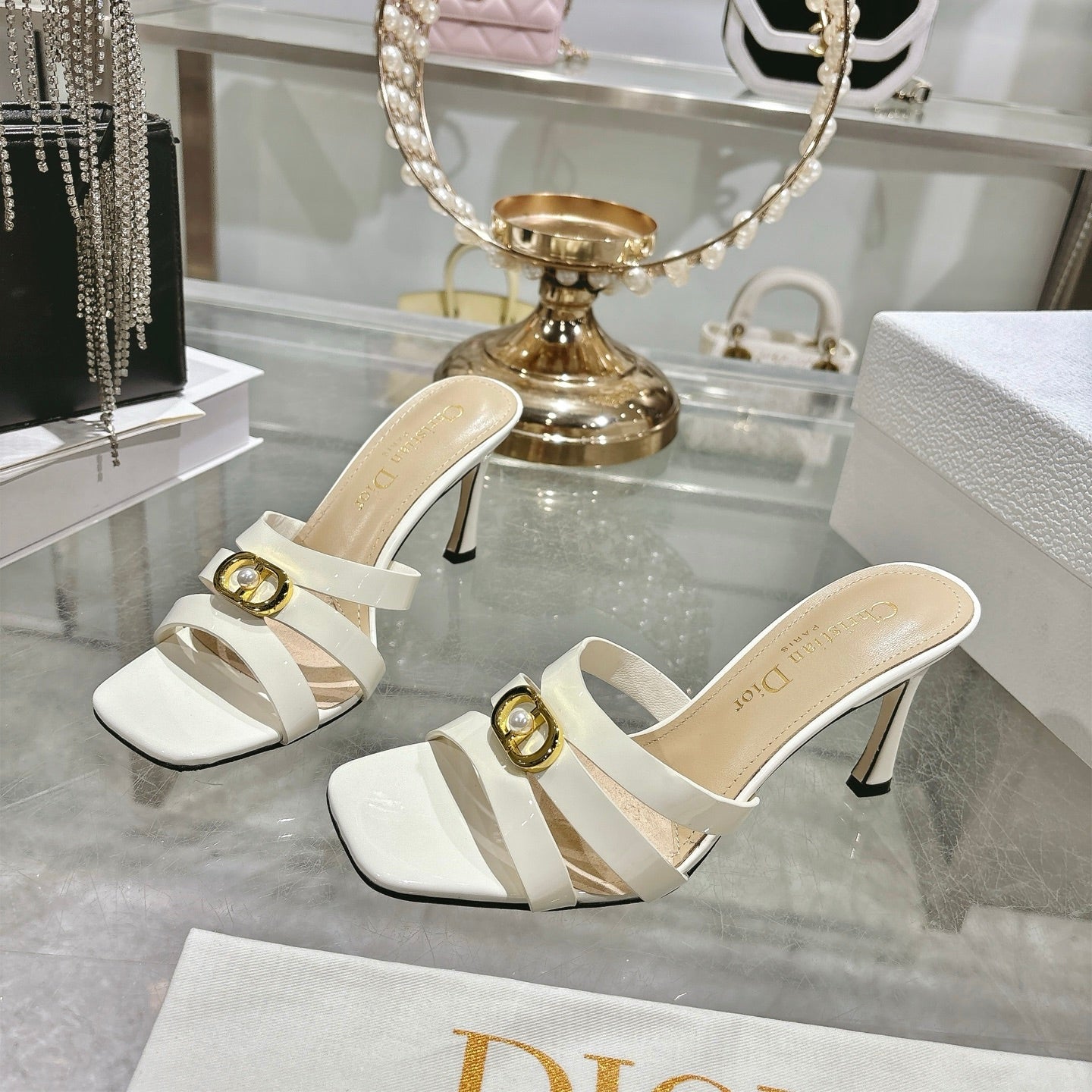 CD 26 High-Heeled Sandals 75mm White Patent Leather 592259