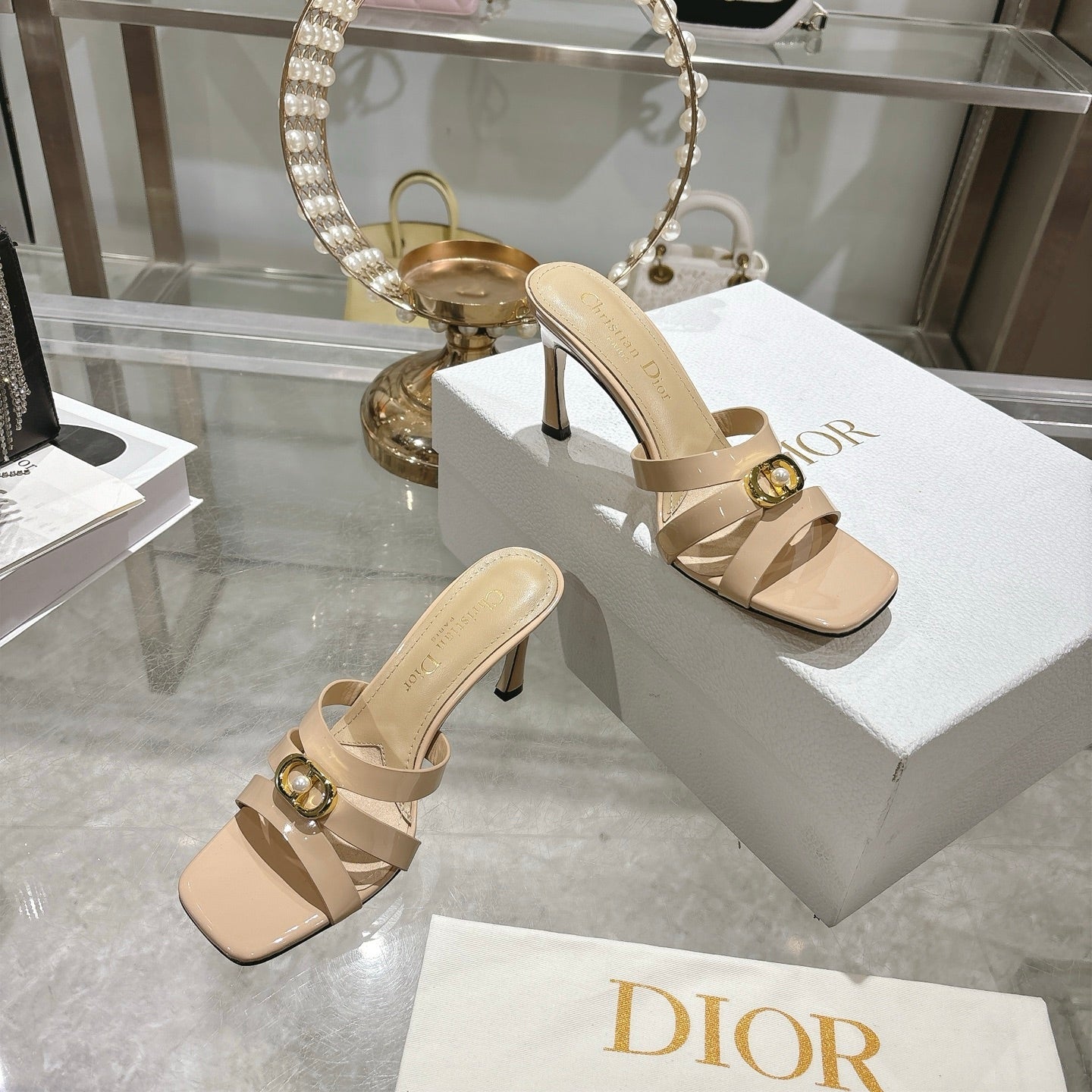 CD 26 High-Heeled Sandals 75mm Beige Patent Leather 592257