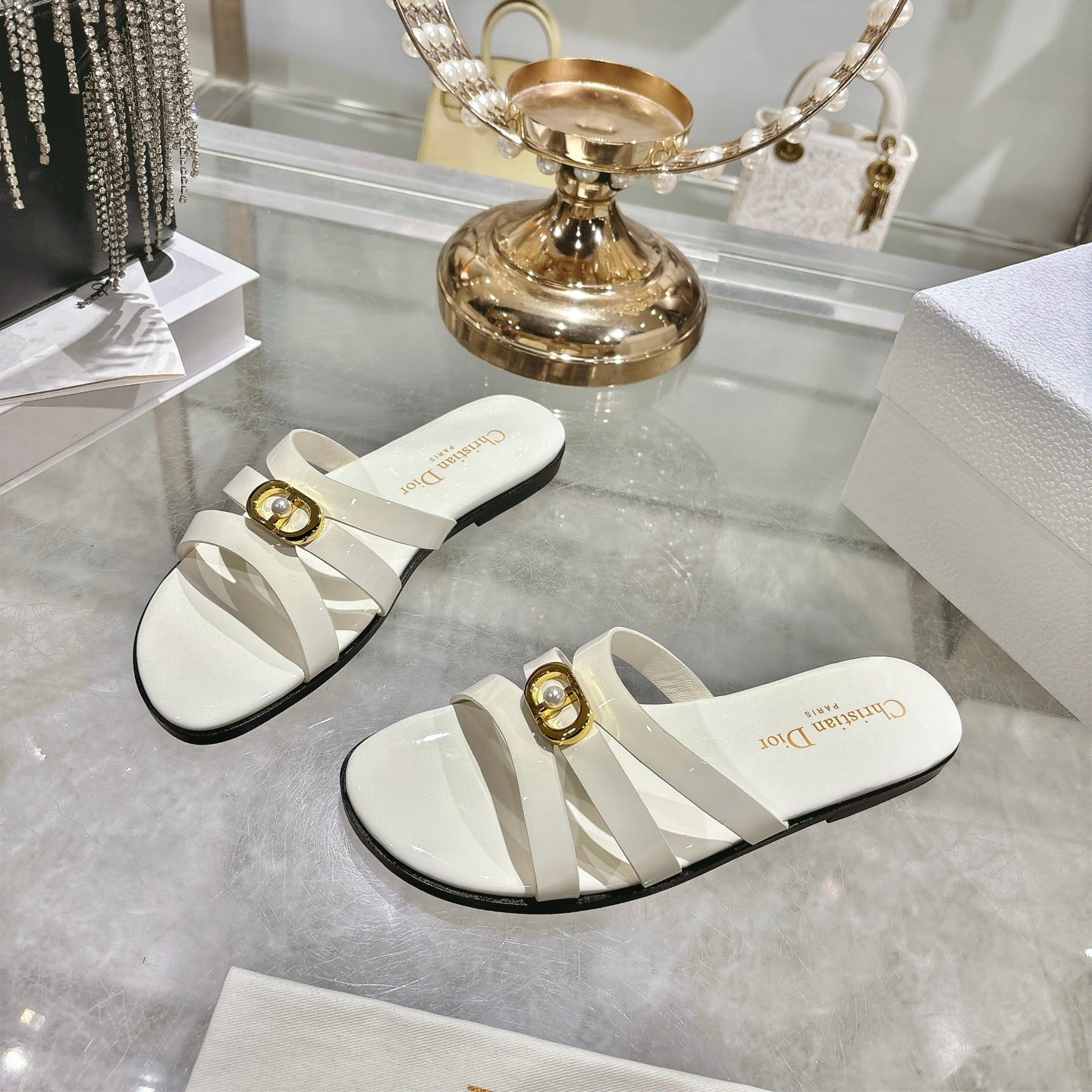 CD 26 Flat Sandals White Patent Leather 592265