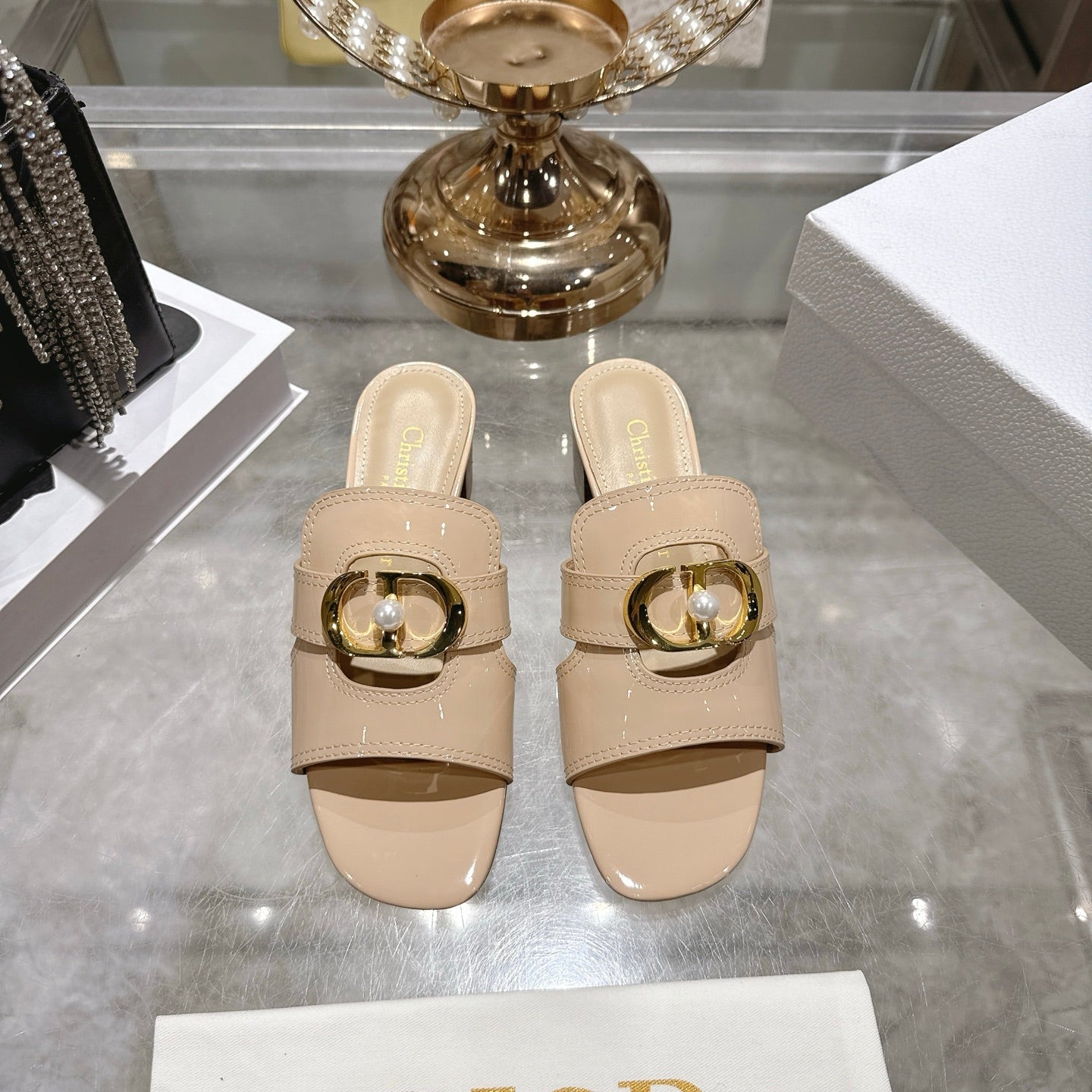 CD 26 Chunky Heel Sandals 35mm Beige Patent Leather 592269