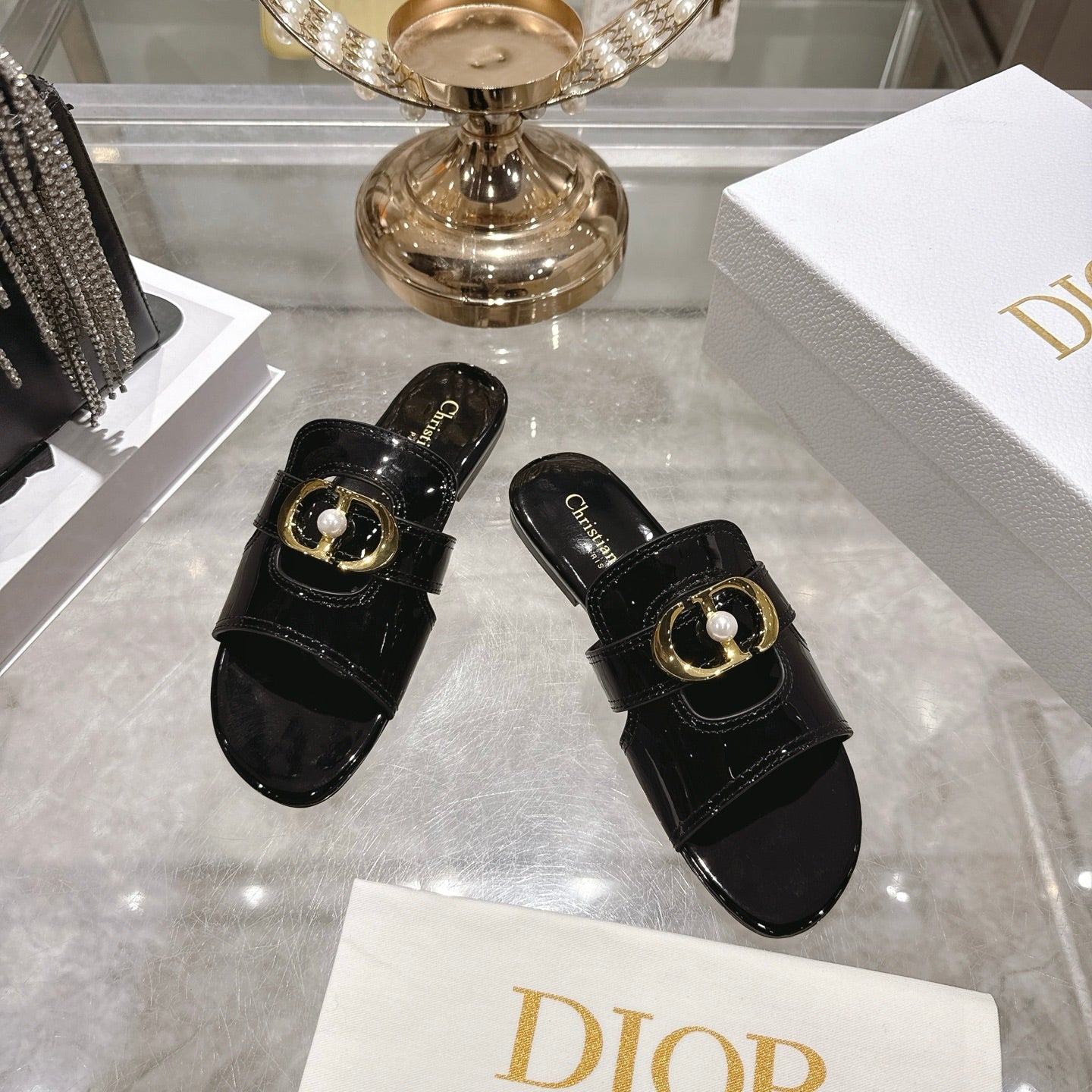 CD 26 Chunky Heel Sandals Black Patent Leather 592275