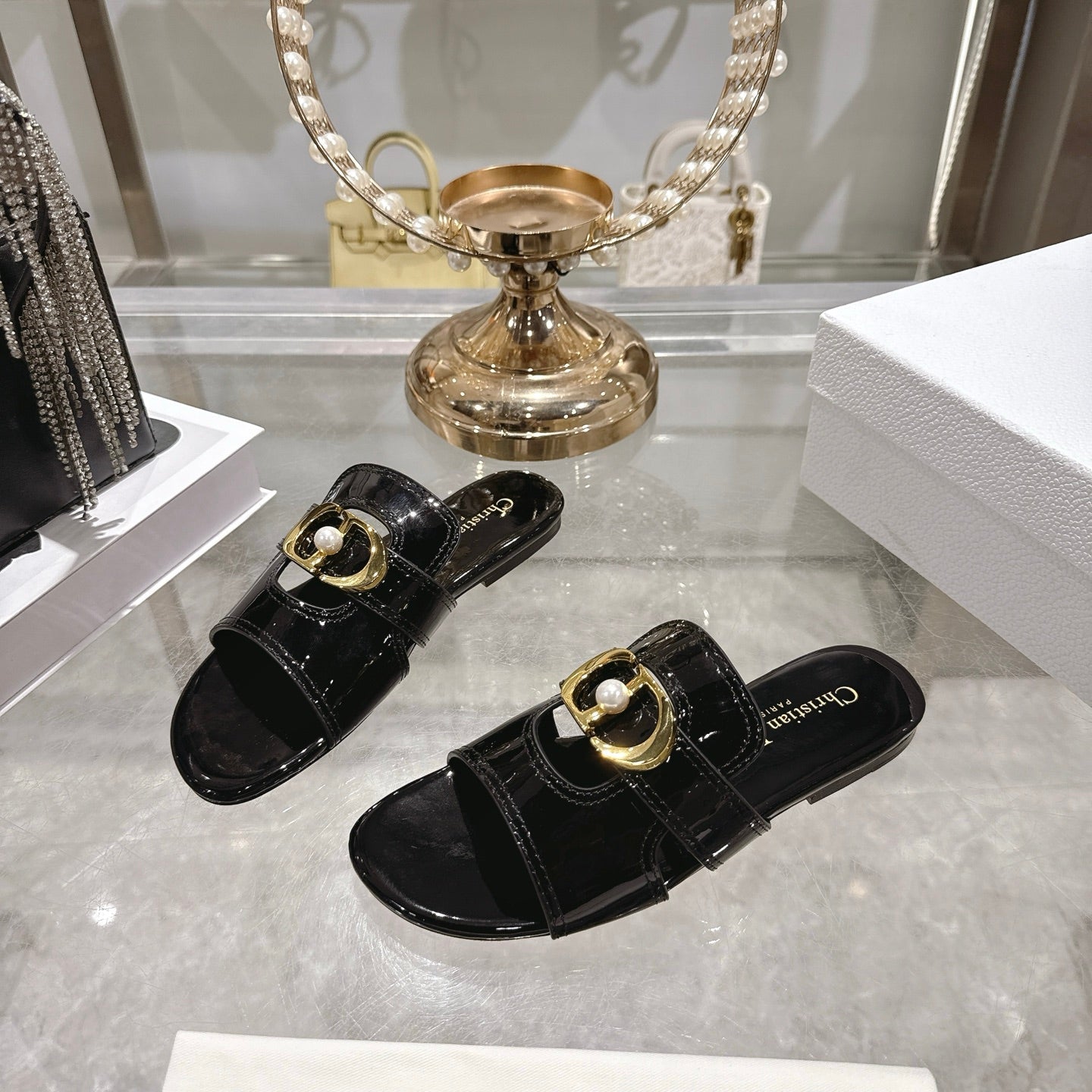 CD 26 Chunky Heel Sandals Black Patent Leather 592275