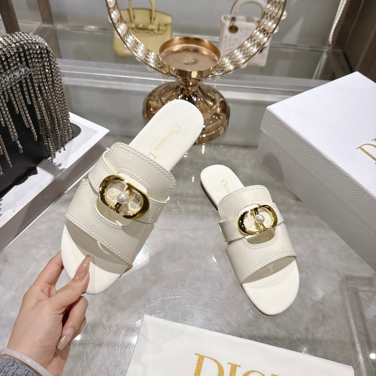 CD 26 Chunky Heel Sandals White Patent Leather 592277