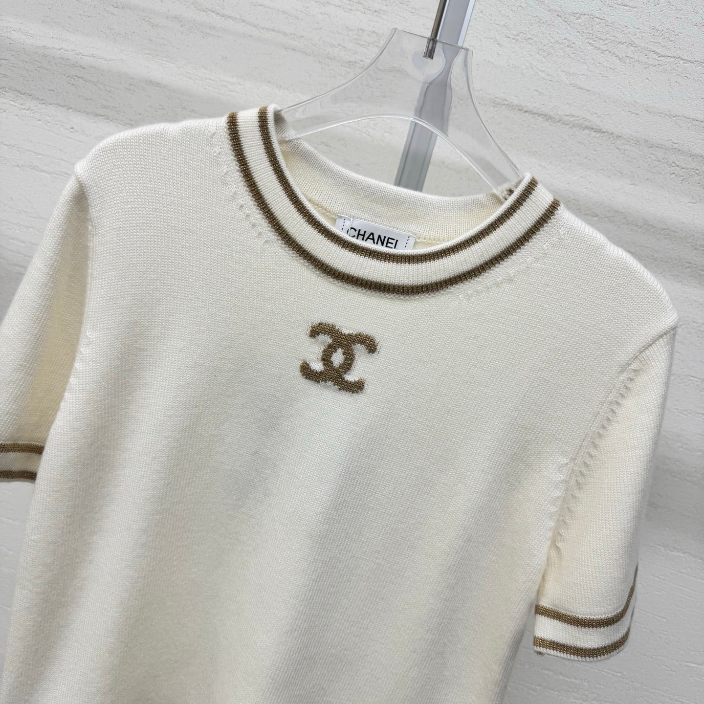 Chanel 2026 Crew Neck Short-Sleeve T-Shirt Cream Wool Cashmere 356959