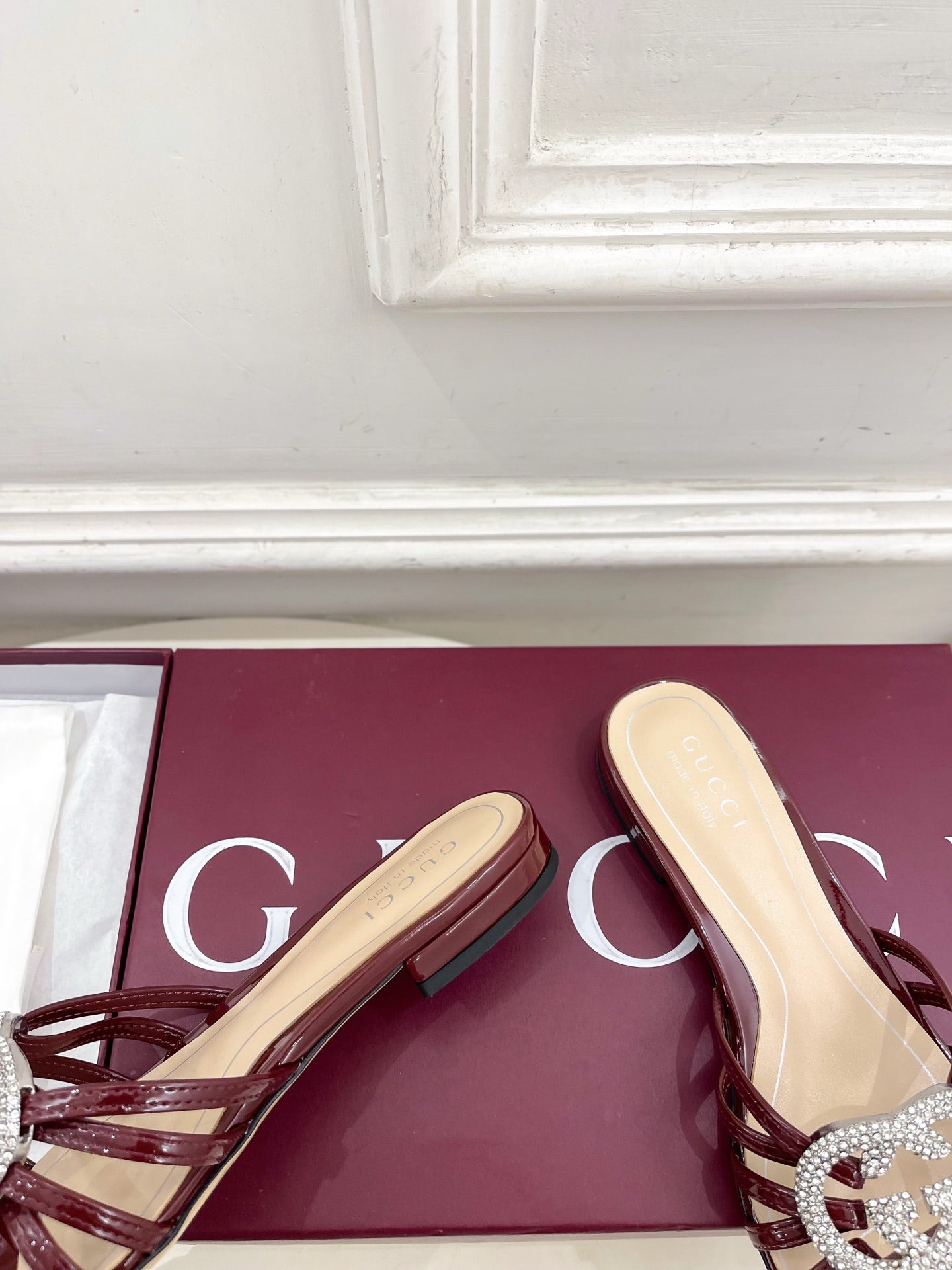 GG 26 Flat Sandals Dark Red Patent Leather 587090