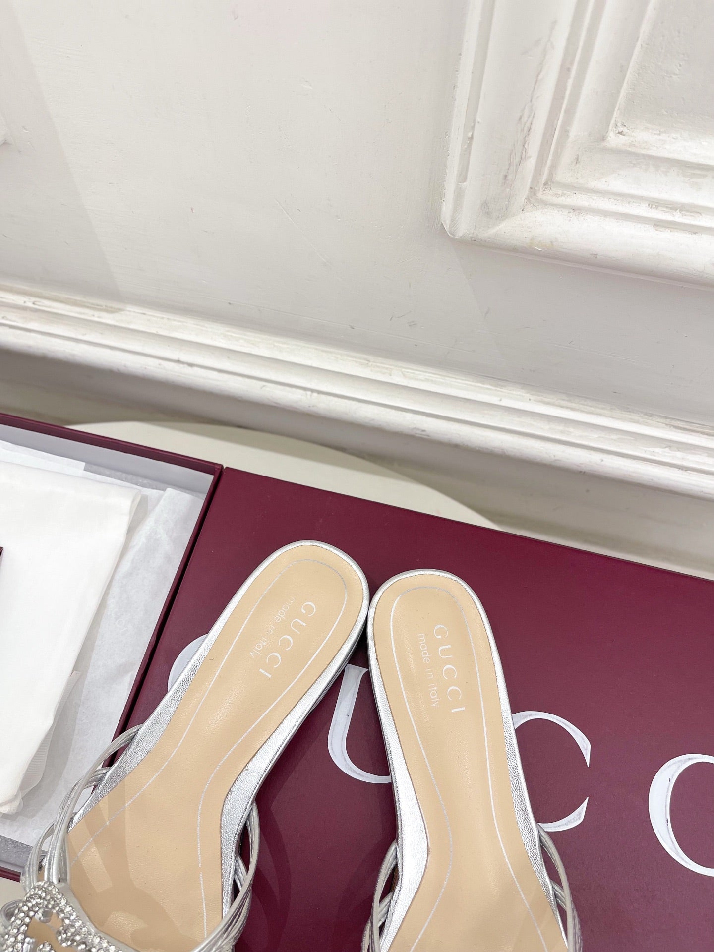 GG 26 Flat Sandals Sliver Metallic Leather 587091