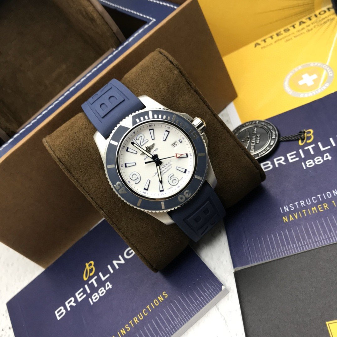 SUPER OCEAN 42 BLUE BEZEL WHITE DIAL RUBBER STRAP