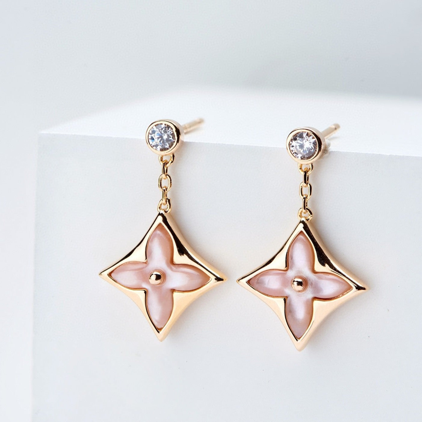 Color Blossom BB Star Ear Studs, Pink gold, pink Mother of pearl